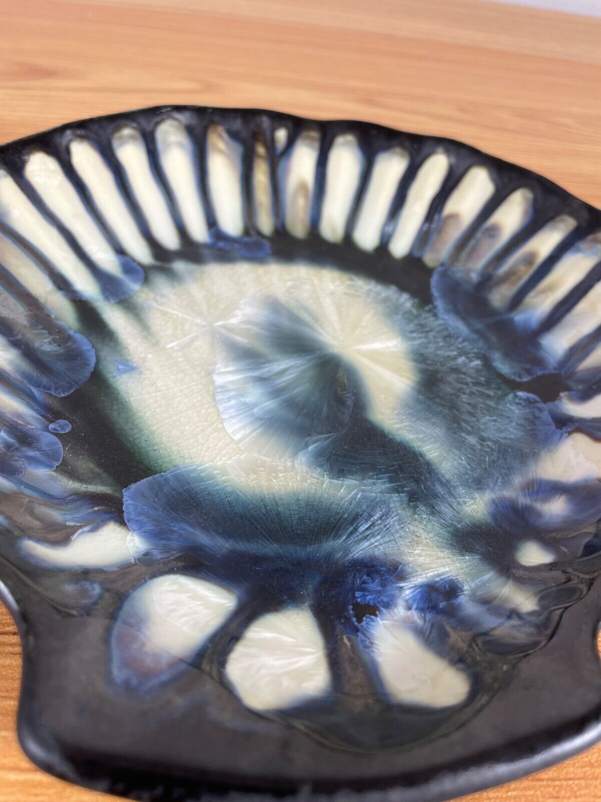 Edgecomb Pottery Maine Black & Blue Shell Dish Chrystalline Glaze 7"
