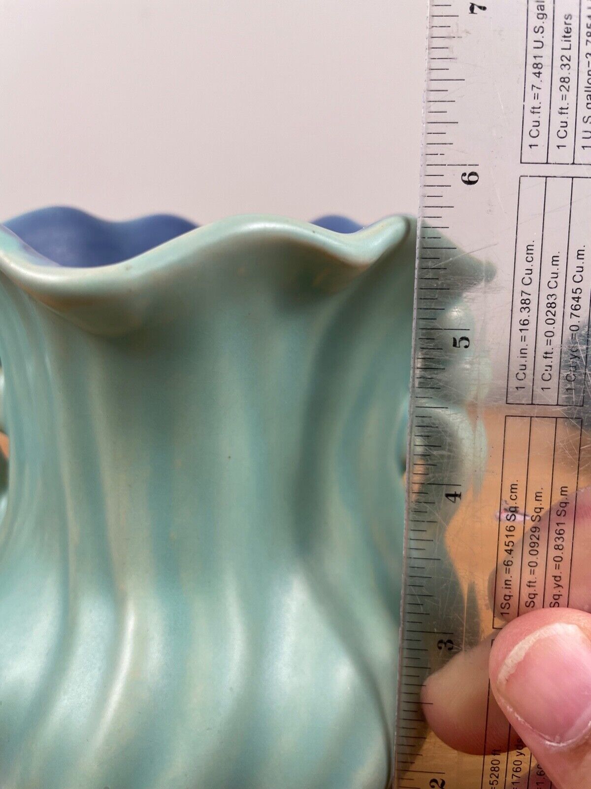 Weller Art Pottery Lido Light Blue To Dark Blue Fade Swirl Double Handle Vase