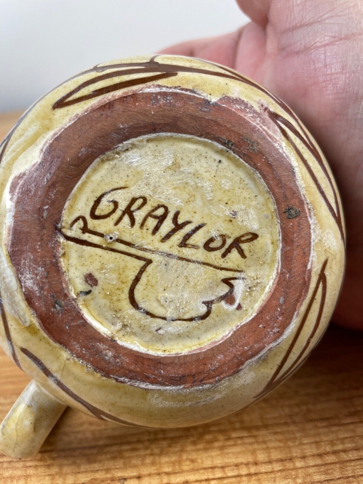 VINTAGE BROWN MARY GRABILL GRAYLOR PRIMITIVE ART POTTERY CREAMER / PITCHER