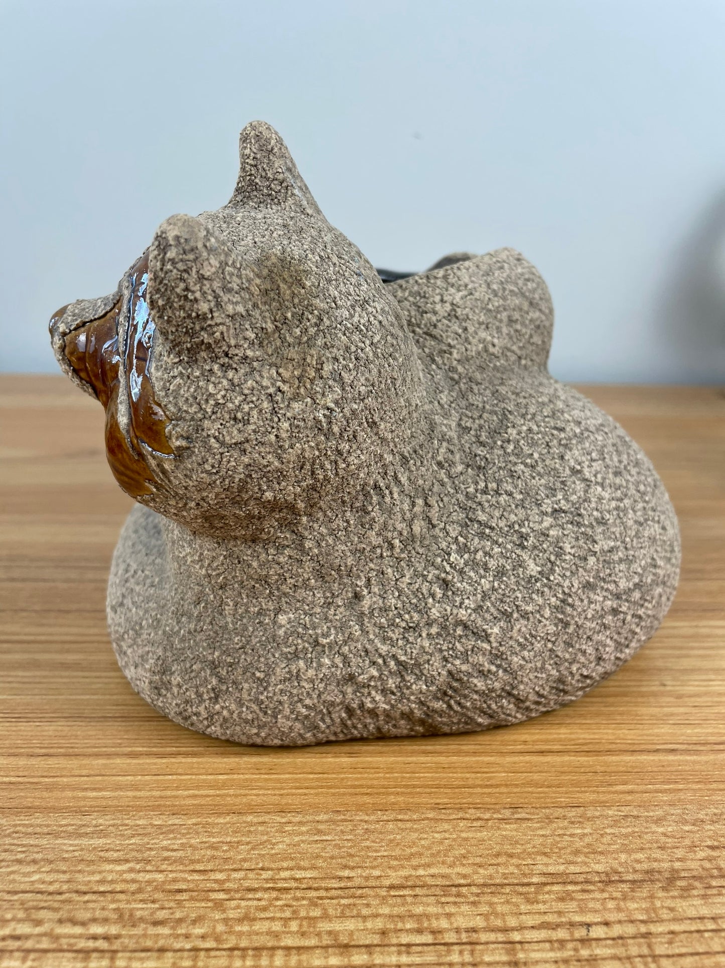 Royal Haeger Pottery RACCOON PLANTER Sand & Brown Glaze 5 1/2""