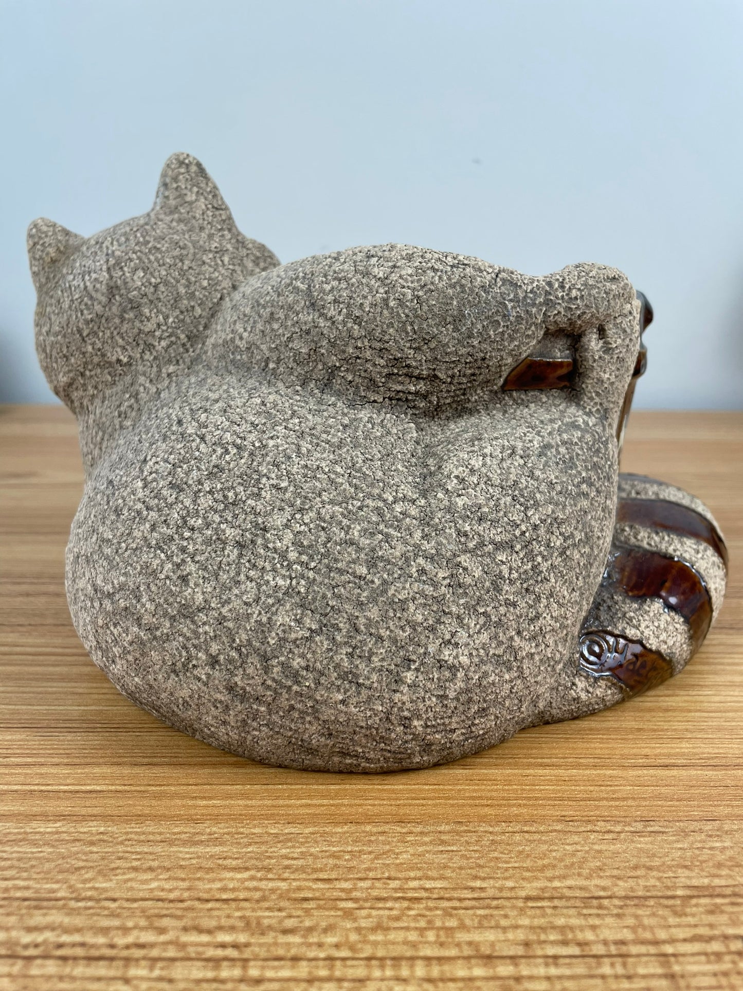Royal Haeger Pottery RACCOON PLANTER Sand & Brown Glaze 5 1/2""