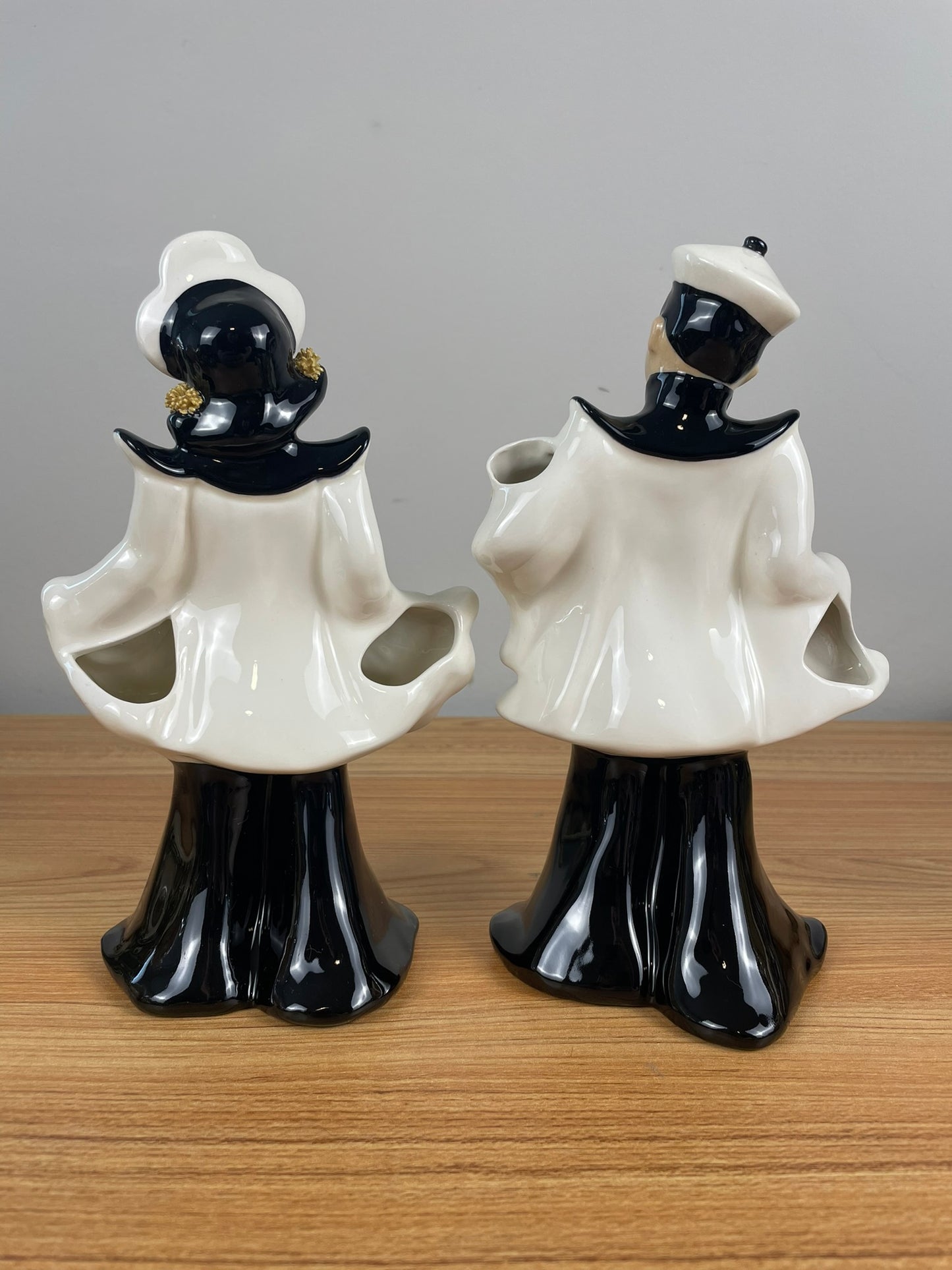 Florence Ceramics Set Ceramic Asian Couple Pair Ivory & Gold Spaghetti Floral