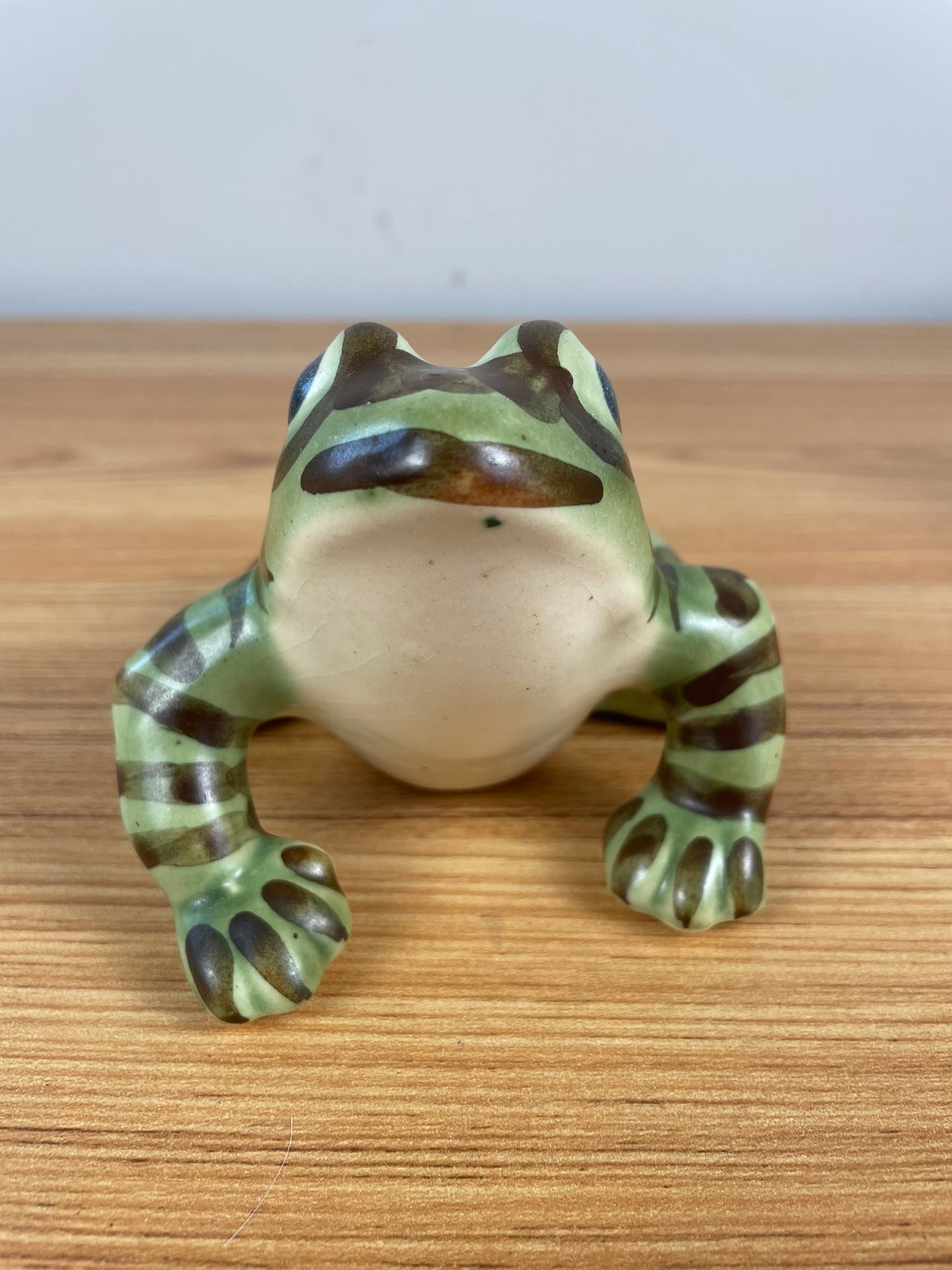 Brush McCoy Vintage Art Pottery Garden Frog Sculpture Statue Matte Approx. 5"