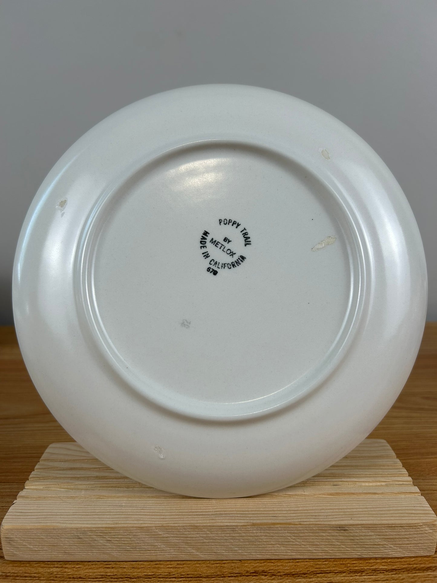 Metlox California Pottery Poppy Trail IRIS Flower 8.25" Salad Plate