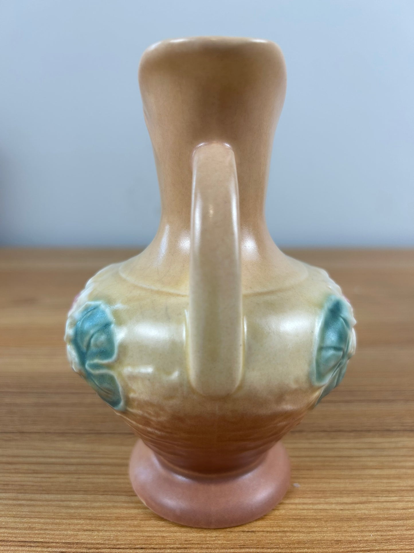 Hull Art Pottery Water Lily Vintage Double Handle Vase #L-2