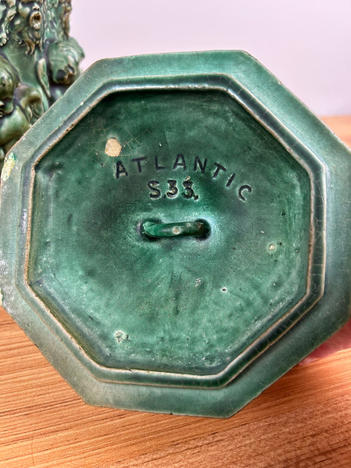 c1900 ATLANTIC POTTERY Octagonal Figural HUMIDOR TOBACCO JAR w/ CHERUBS, FACES