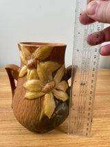 ROSEVILLE POTTERY CLEMATIS BROWN HANDLED VASE 1940’s USA #103-6 6.5” TALL