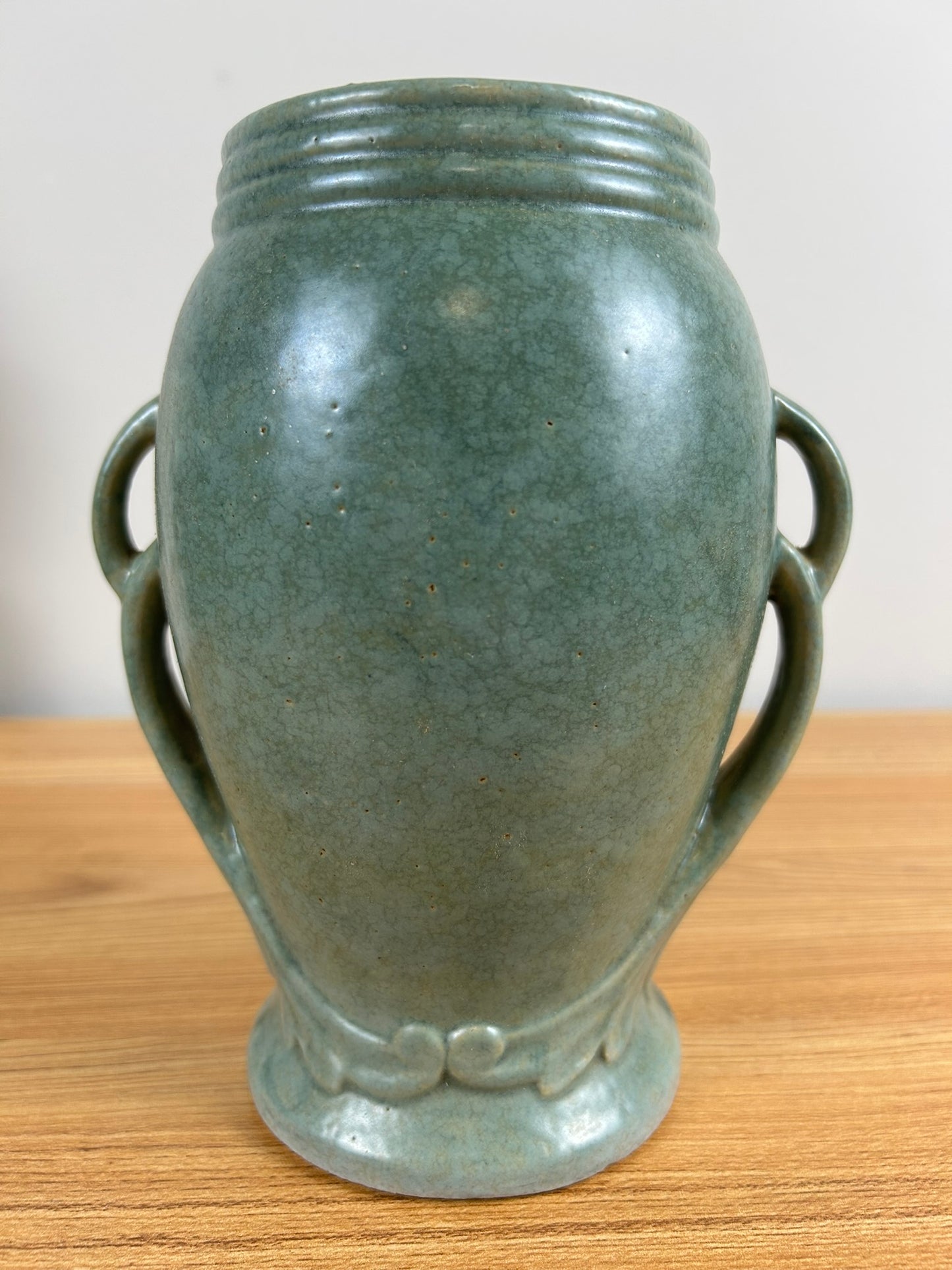 Robinson Ransbottom 1940s Ohio Art Pottery Green Ceramic Vase 187
