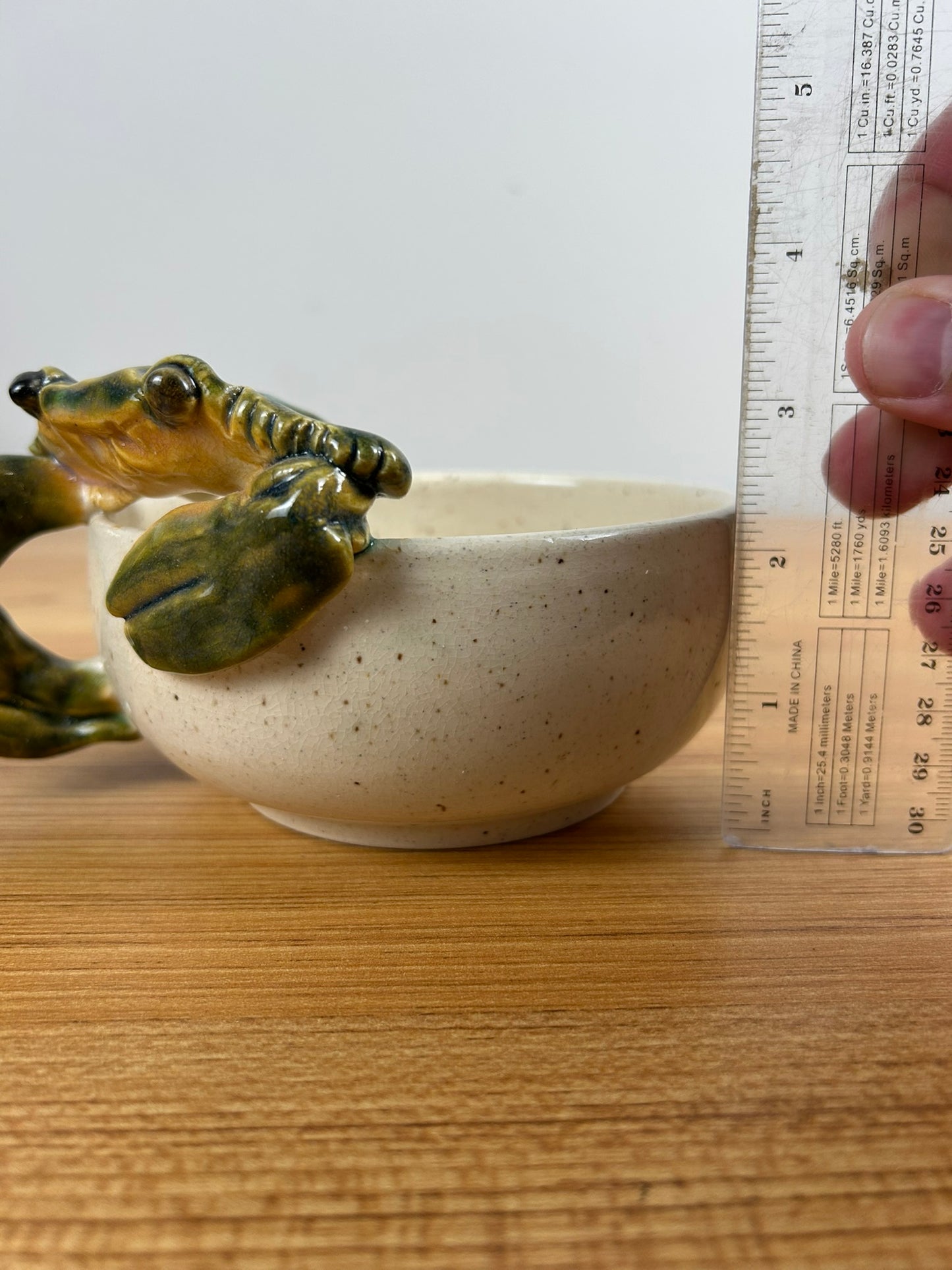 2005 Robert Wessel Studio Art Pottery Green Crab Handled Bowl Signed