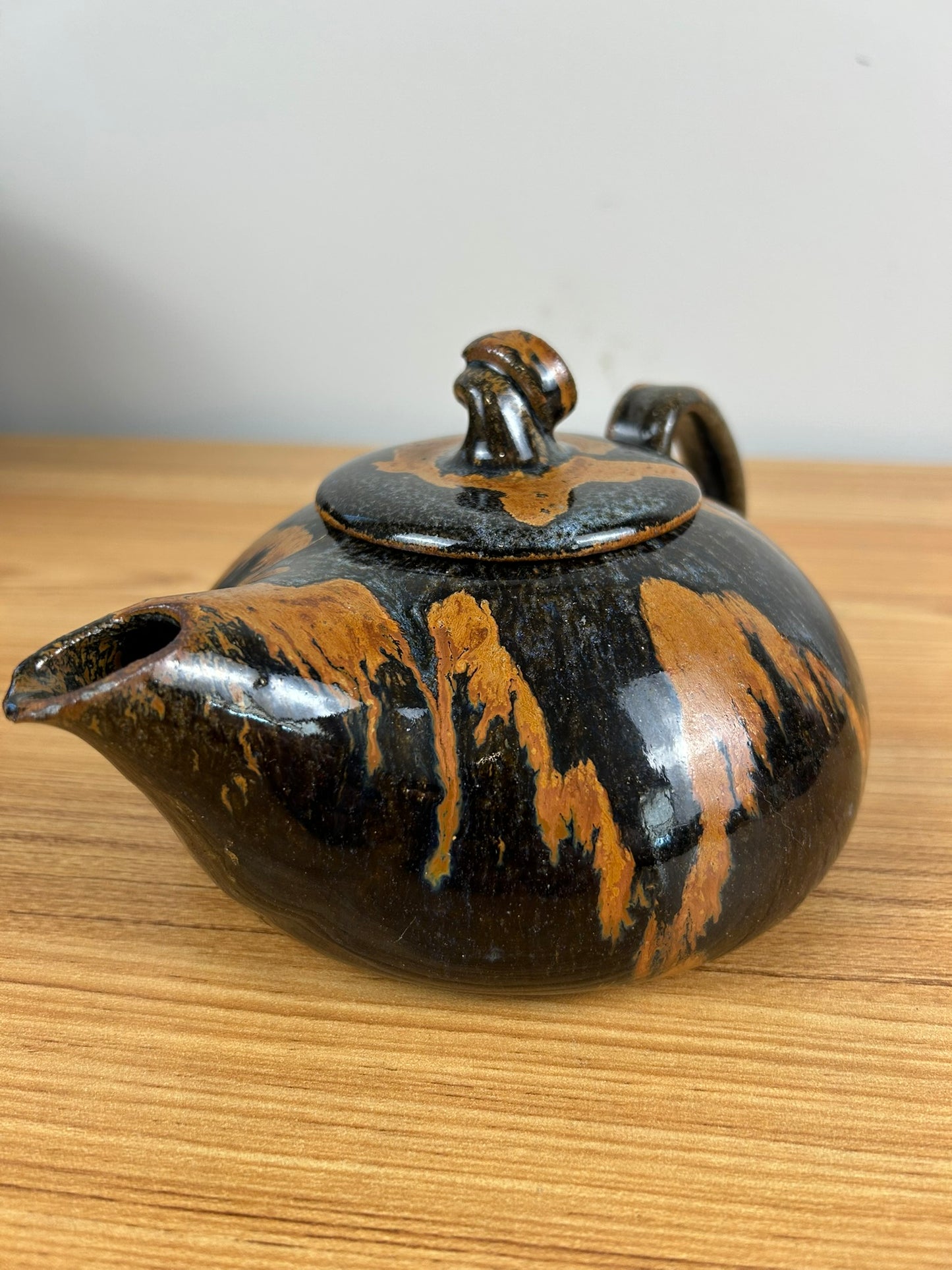 Derek Emms?? Art Pottery Orange Abstract Teapot With Lid Tenmoku Glaze