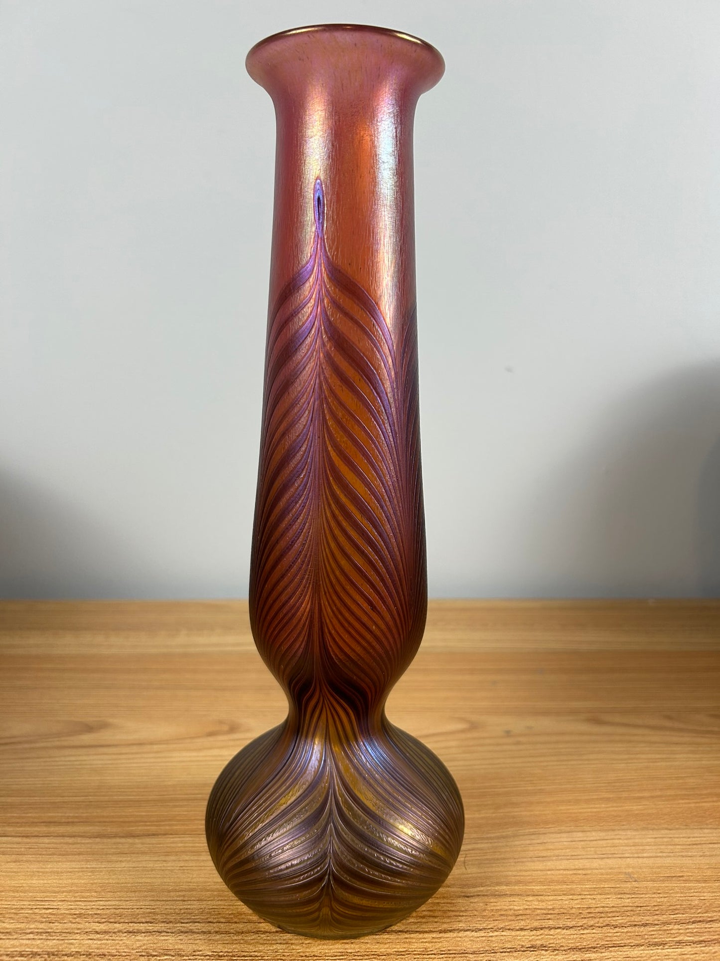 Vaclav Stepanek Czech Bohemian Iridized Pulled Feather Art Glass Vase Loetz Style