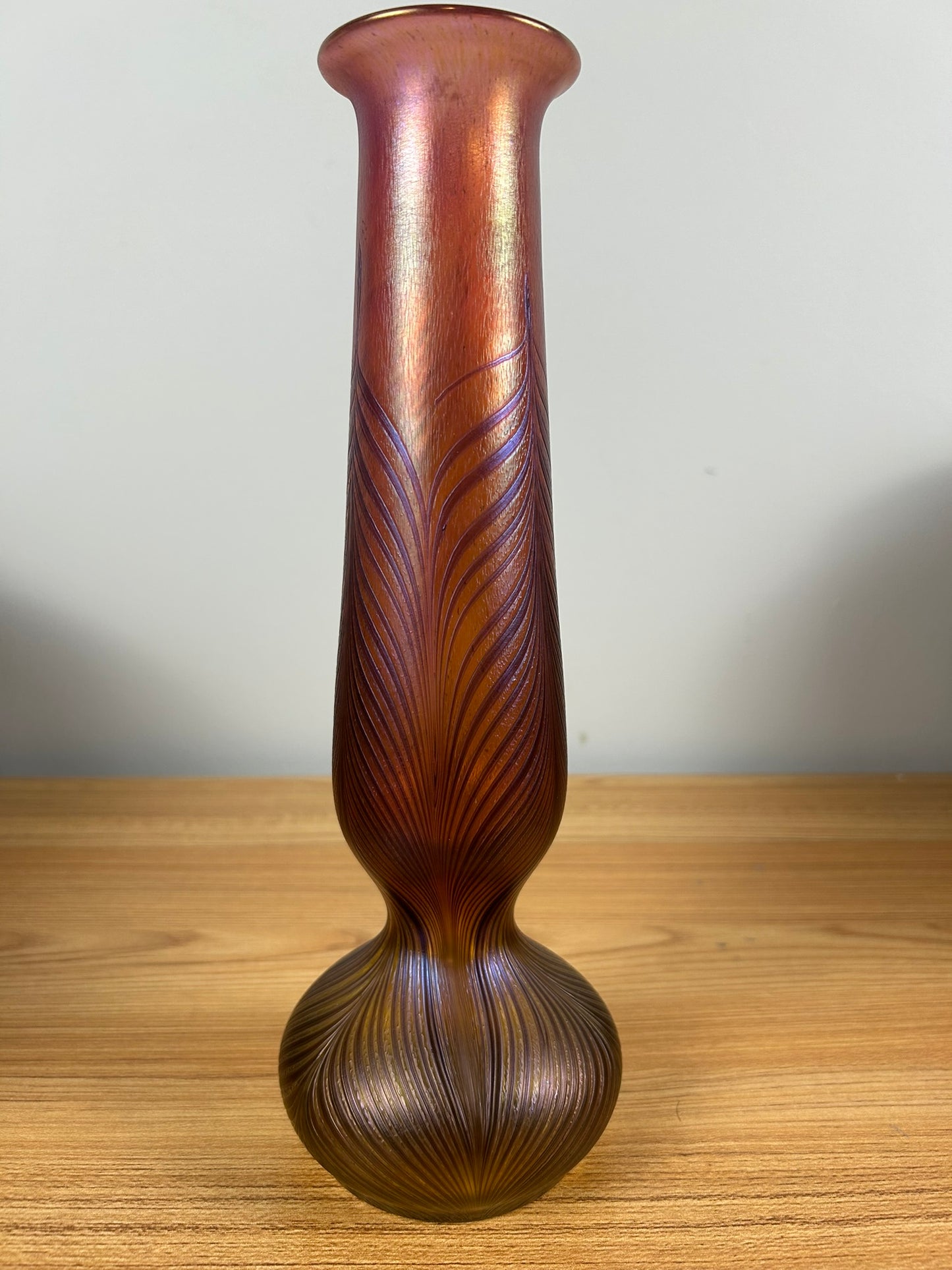 Vaclav Stepanek Czech Bohemian Iridized Pulled Feather Art Glass Vase Loetz Style