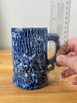 Weller Woodcraft 1920s 3 Fox In Den Mug Form With White Clay And Blue Glaze