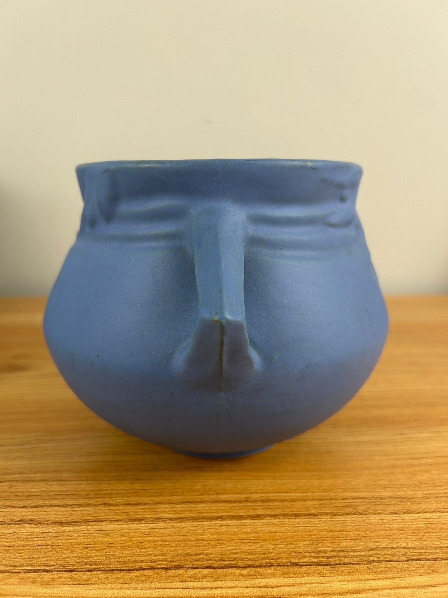 Burley Winter Roseville Velmoss Blue Vintage Art Pottery Handled Vase 264-5