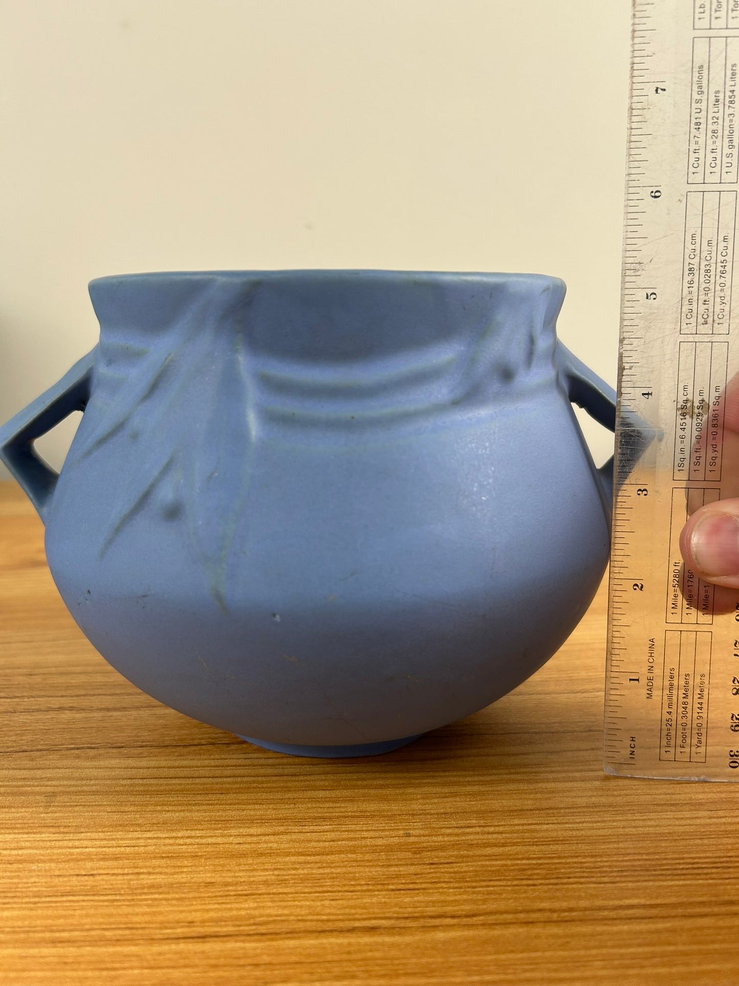Burley Winter Roseville Velmoss Blue Vintage Art Pottery Handled Vase 264-5