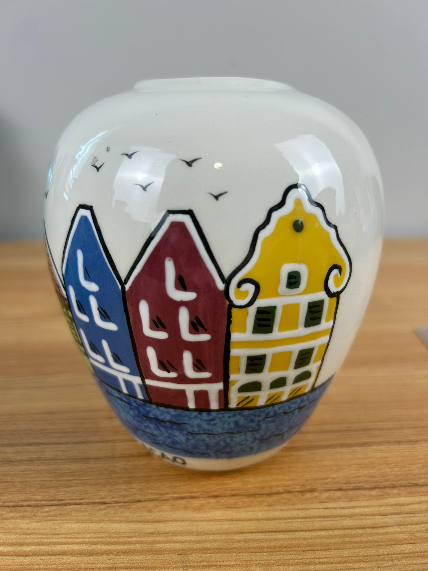 Ddutch Antilles Ceramics White Hand Painted Curacao Scenic Vase