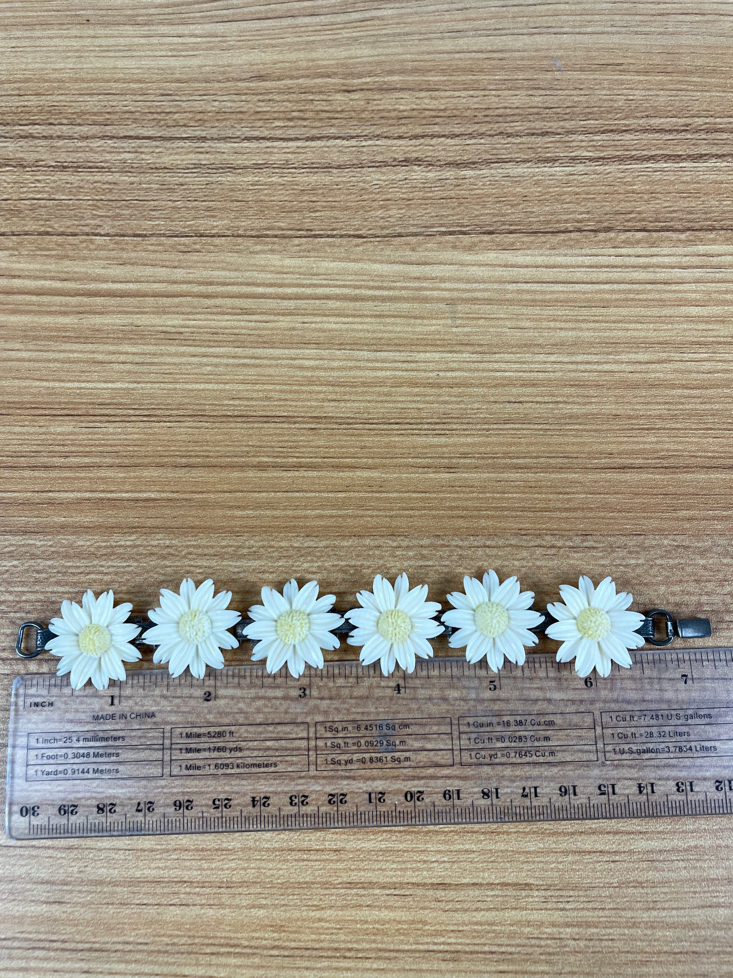 VINTAGE MING'S HAWAII CARVED PIKAKE FLOWER BRACELET STERLING SIGNED CLASP