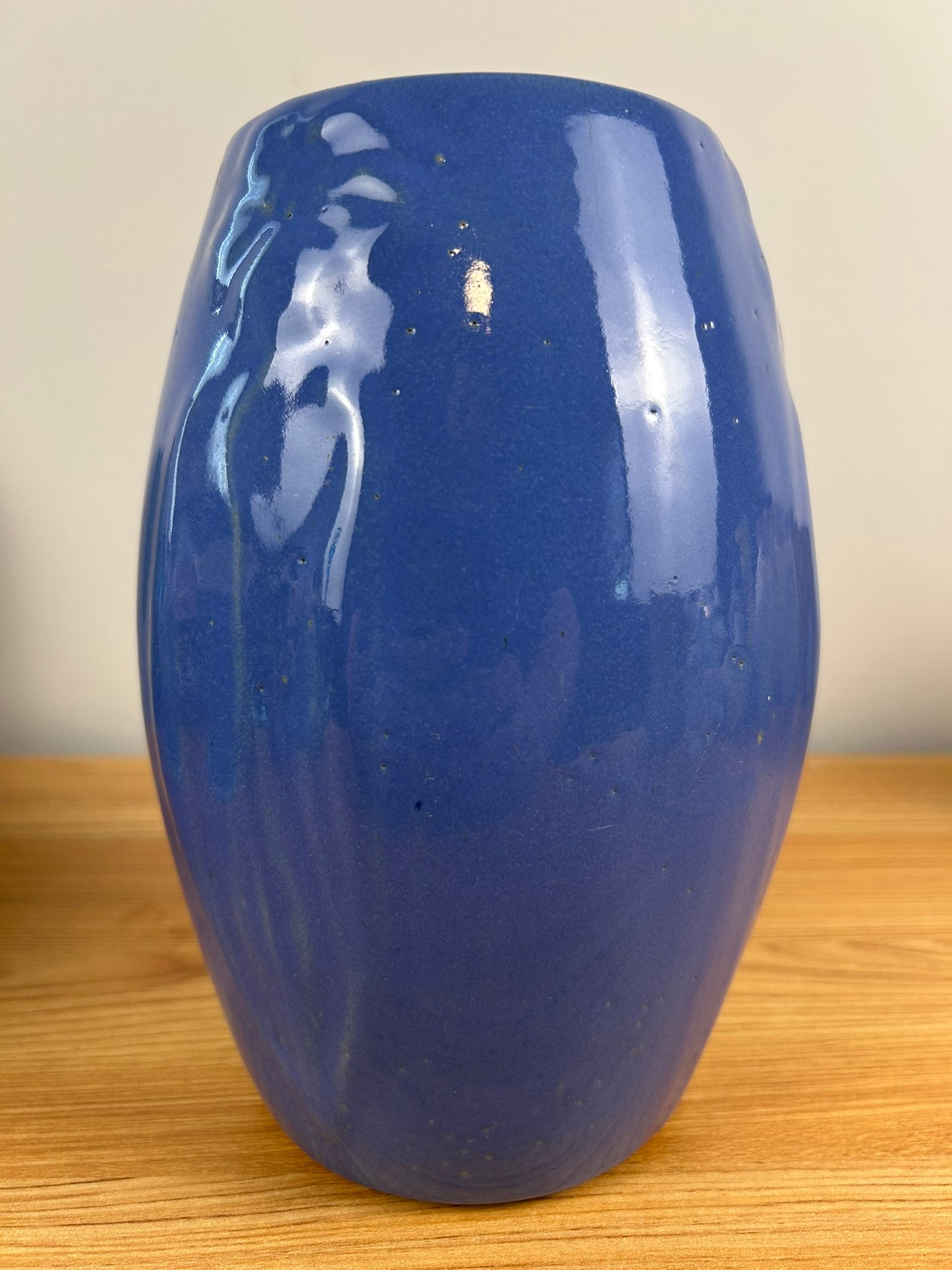 ZANESVILLE STONEWARE 9" BLUE POPPY FLOWER VASE POTTERY BLUE PURPLE 101