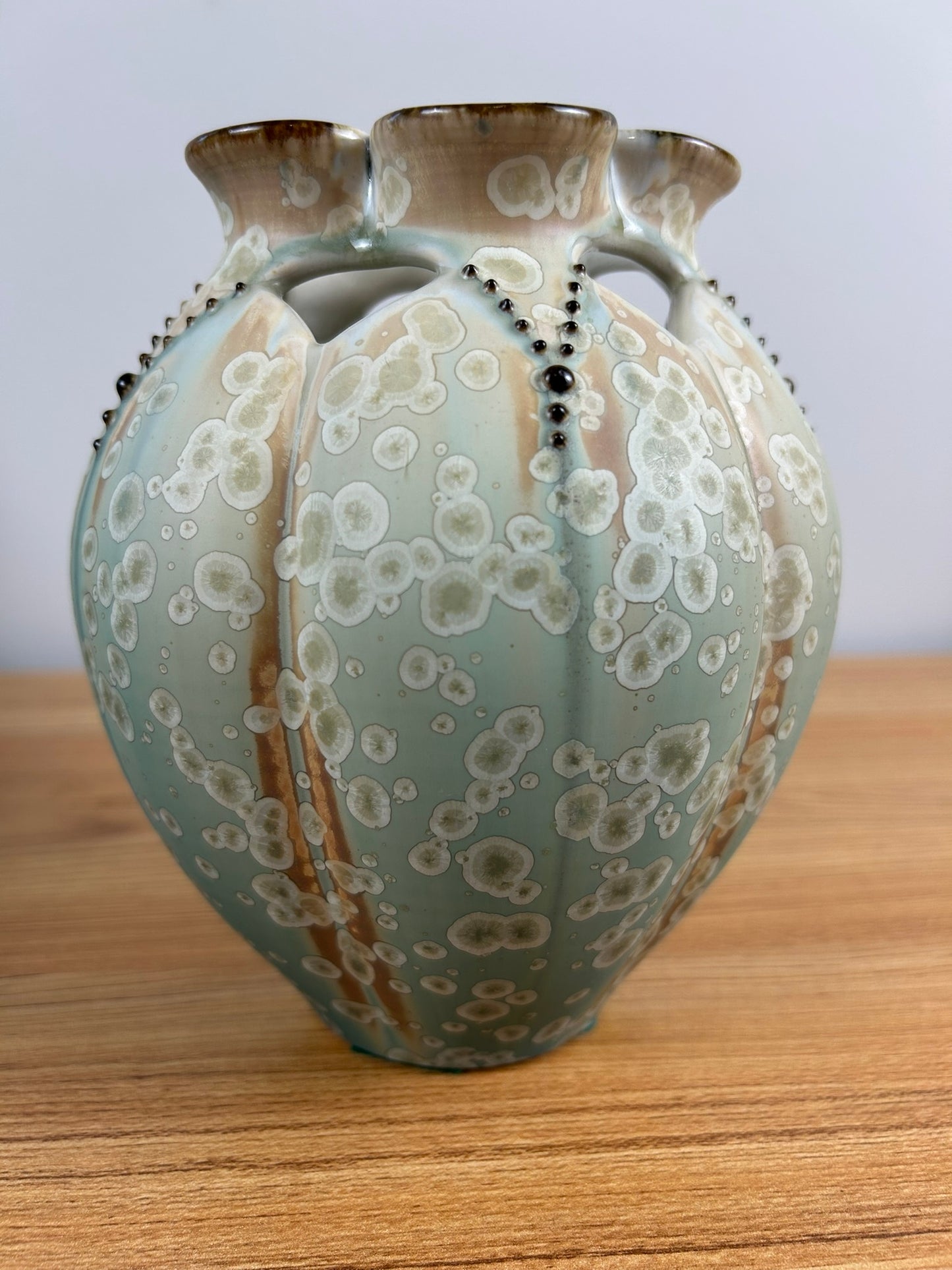 GLENN WOODS Lovely Green Brown Porcelain Vase with Crystalline glaze. 7" Tall