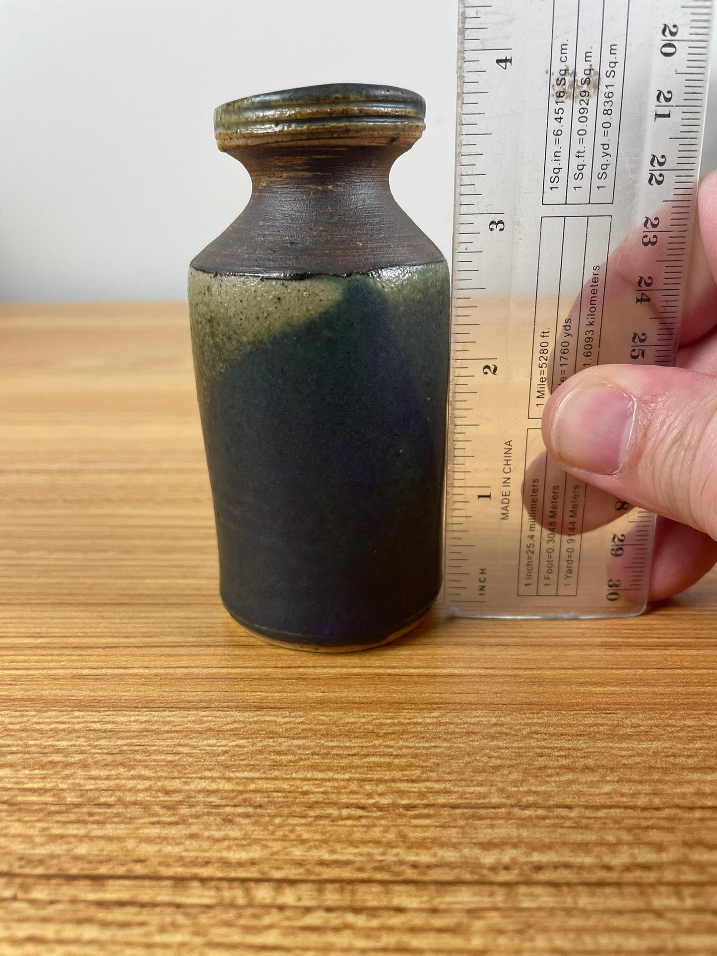 Graeme Storm Art Pottery Green Vase Mid Century Look New Zealand Pottery 4" Tall