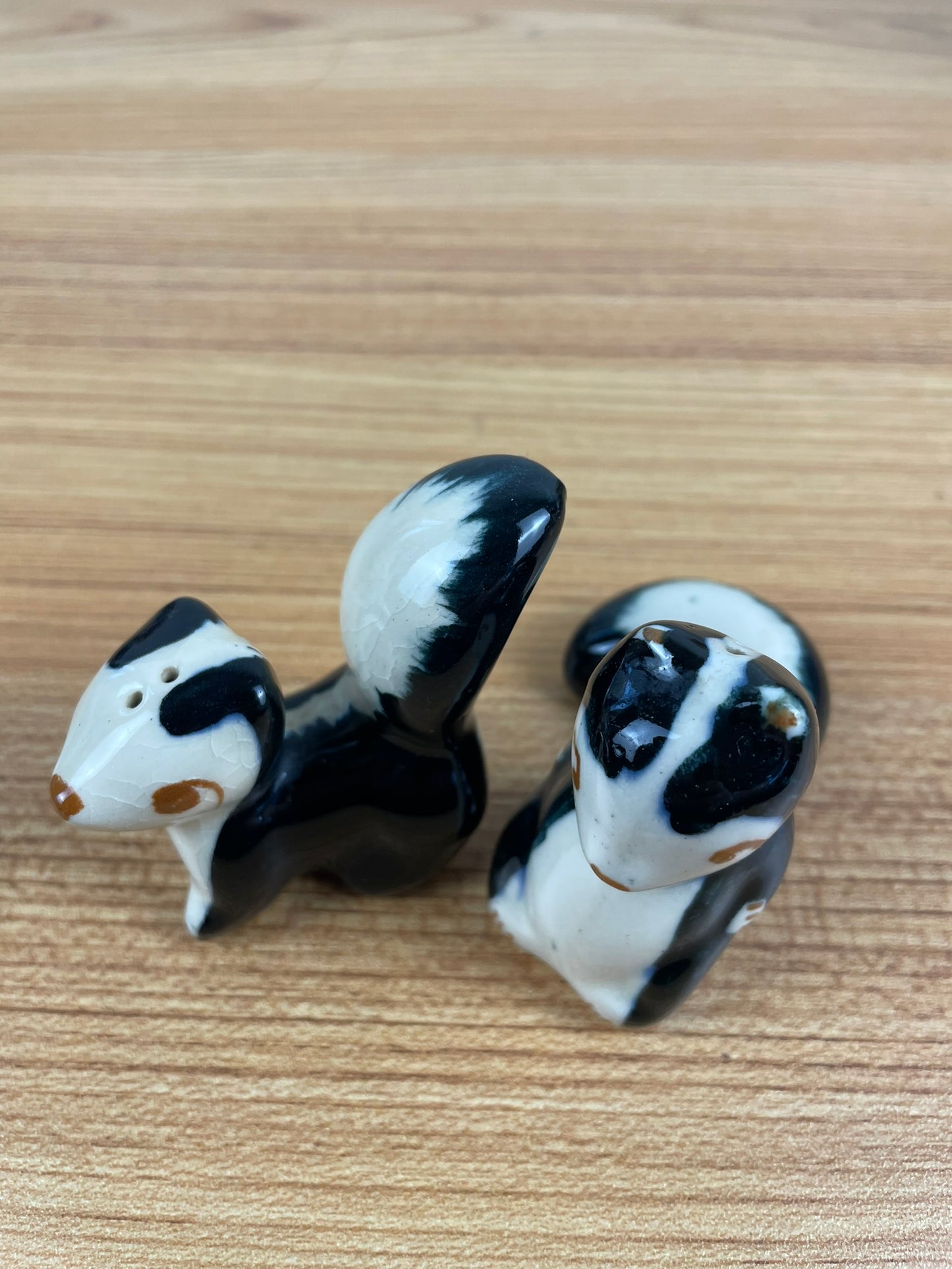Robert Simmons PEWEY & PEWETTE Skunk Salt Pepper Shaker California MCM Pottery