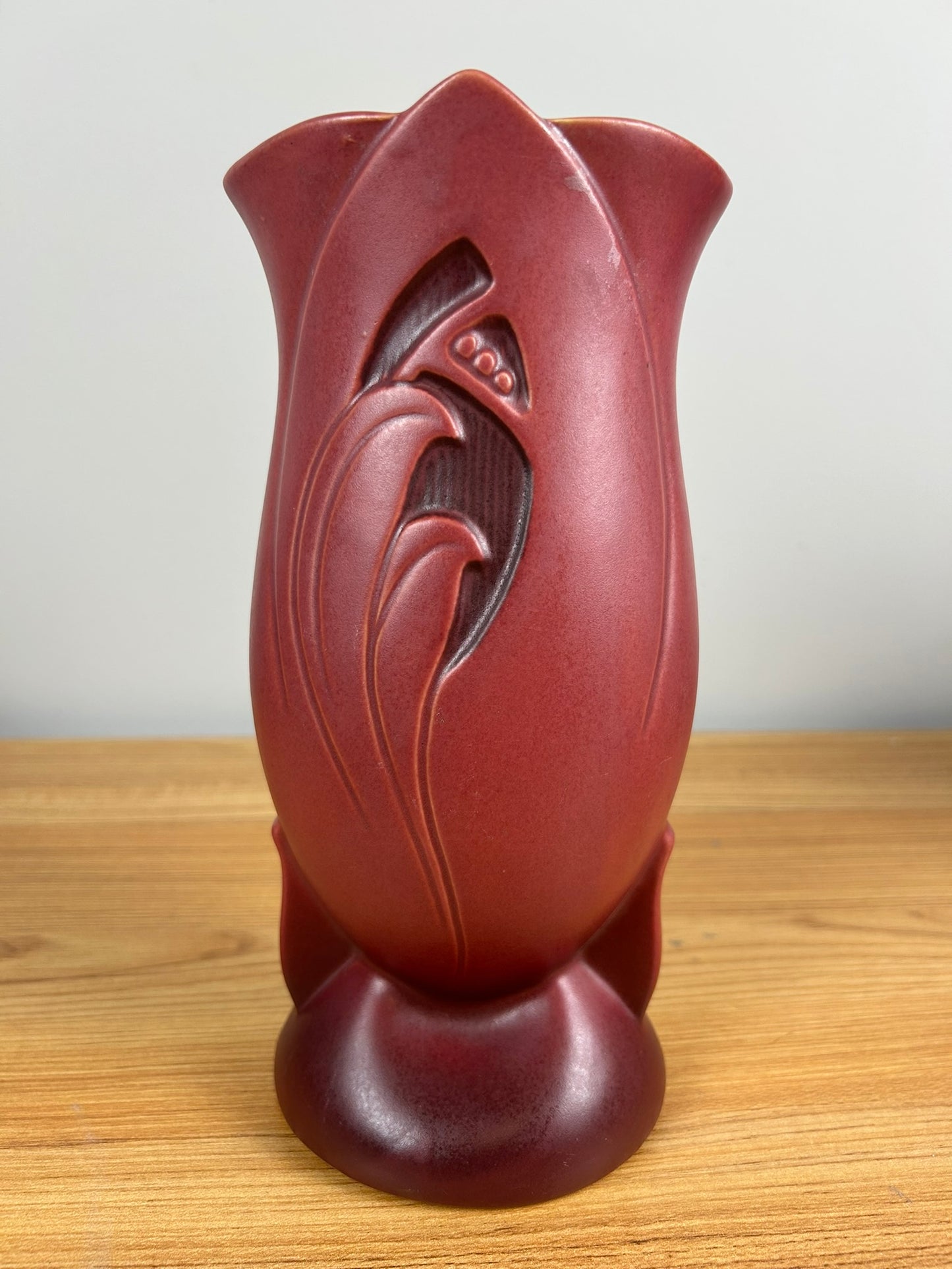 Roseville Pottery American Arts & Crafts Red Silhouette Vase785-9" MCM 1950