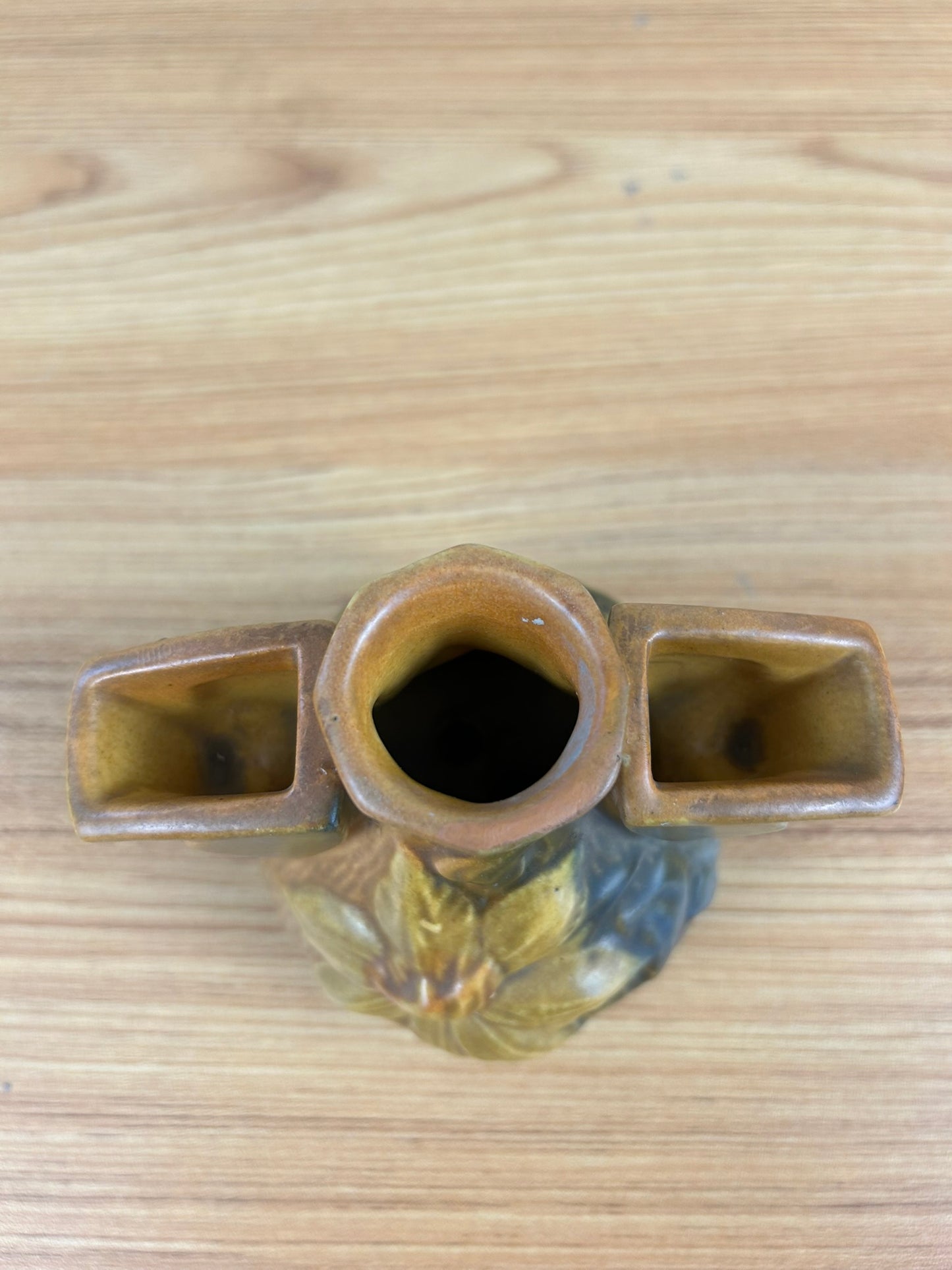 ROSEVILLE POTTERY c. 1944 #50 Clematis Pattern Flower Frog