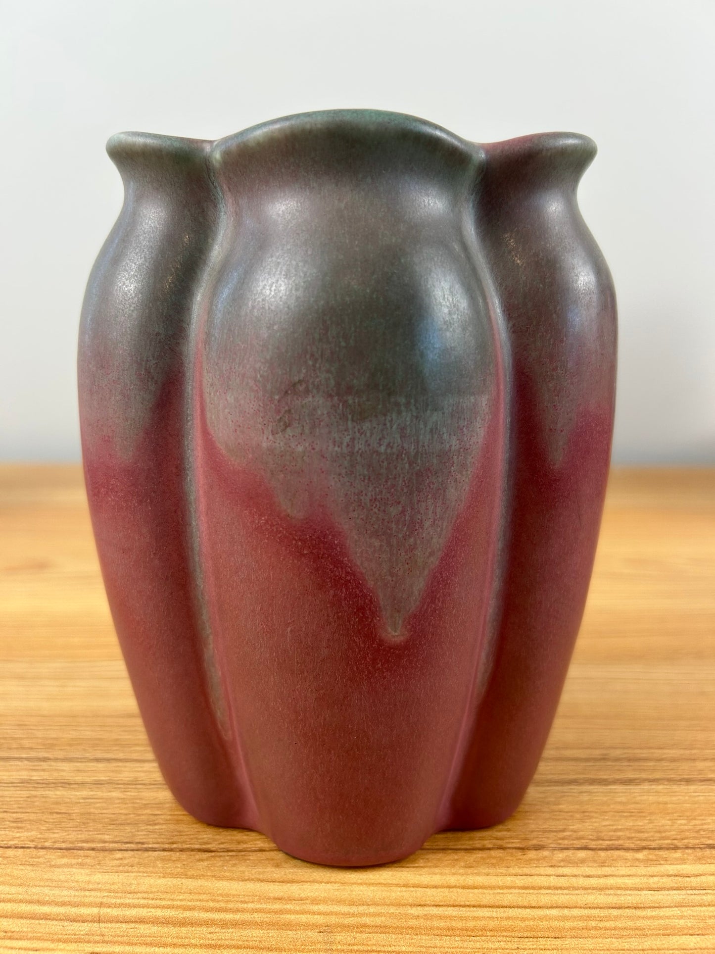 Muncie Art Pottery Buttress Lobed Art Deco Vase 6" Tall Green Over Pink Glaze
