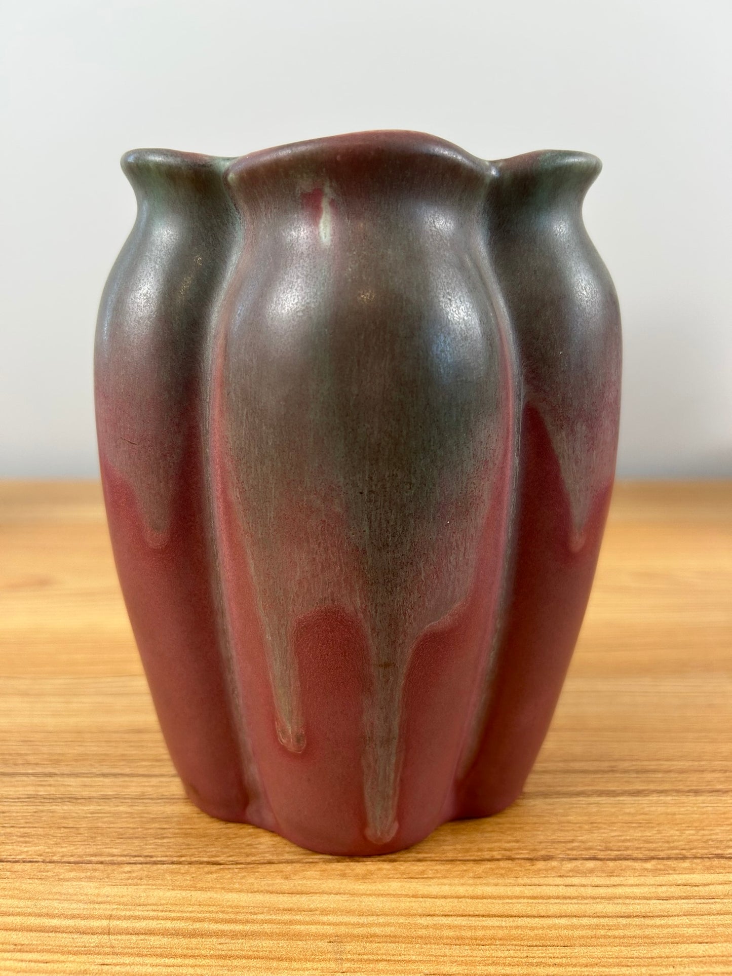 Muncie Art Pottery Buttress Lobed Art Deco Vase 6" Tall Green Over Pink Glaze