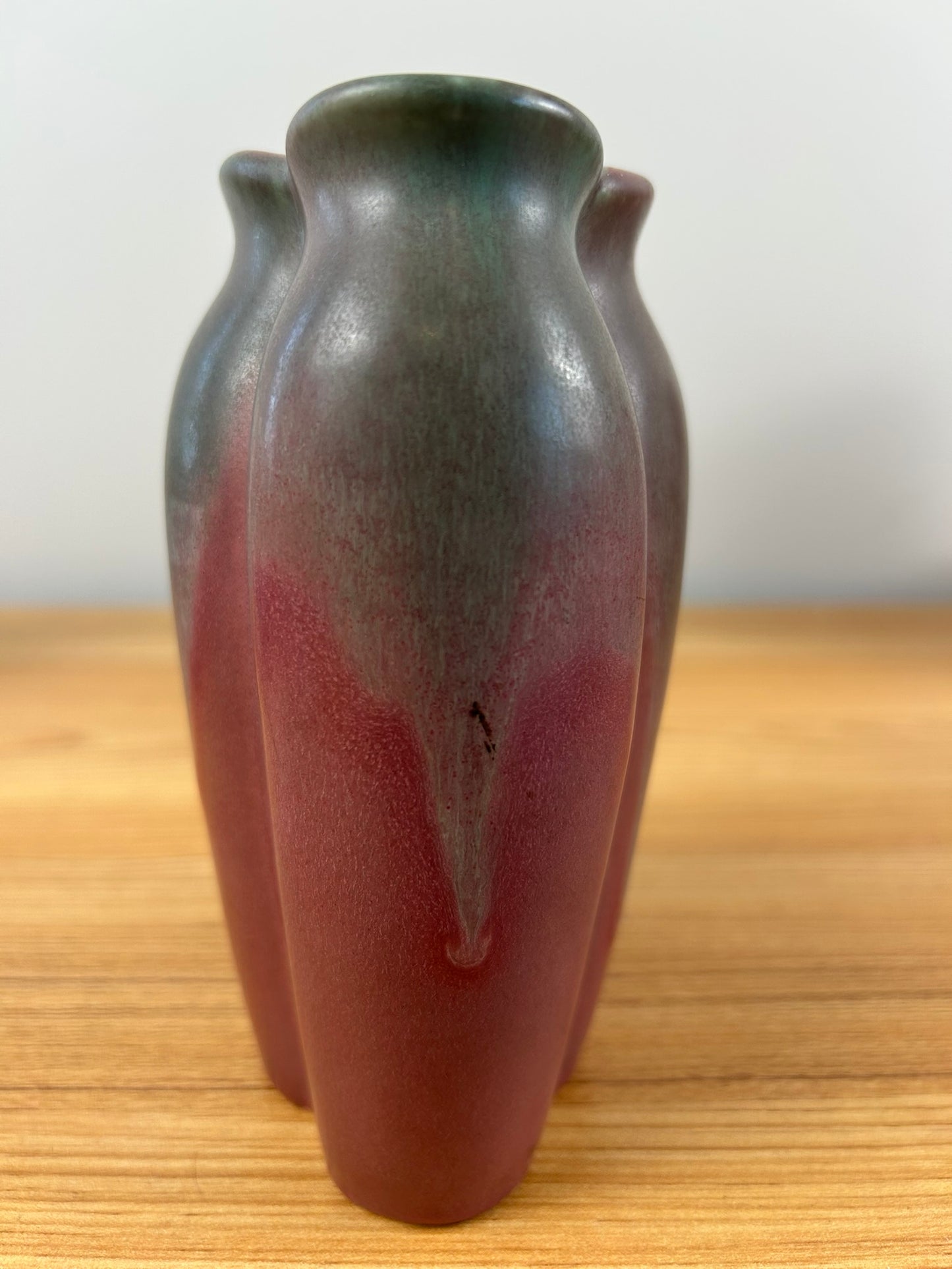 Muncie Art Pottery Buttress Lobed Art Deco Vase 6" Tall Green Over Pink Glaze