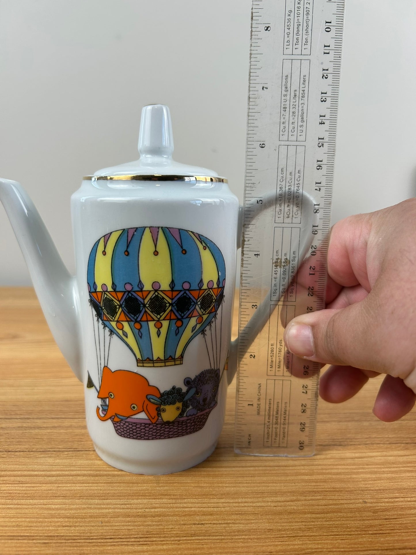 KAHLA German Democratic Republic Porcelain MOD Tea pot Hot Air Balloon GUC