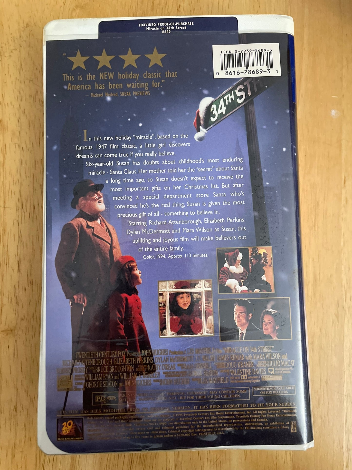 Miracle On 34th Street VHS Movie Tape 1995 Fox Home Video In Clamshell Case