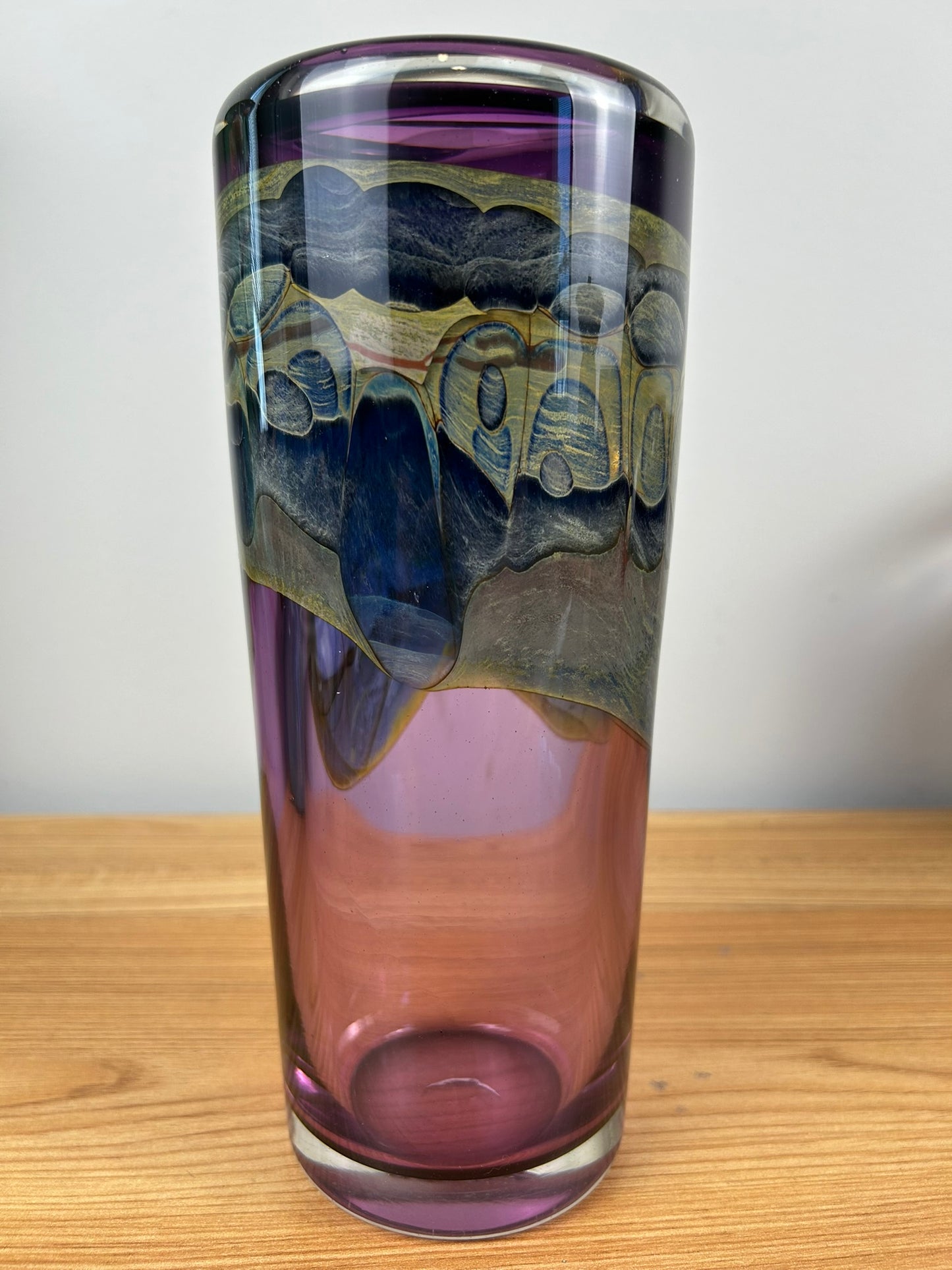 Brent Kee Young artistic glass vase 9.5" tall - signed Studio Glass Vase