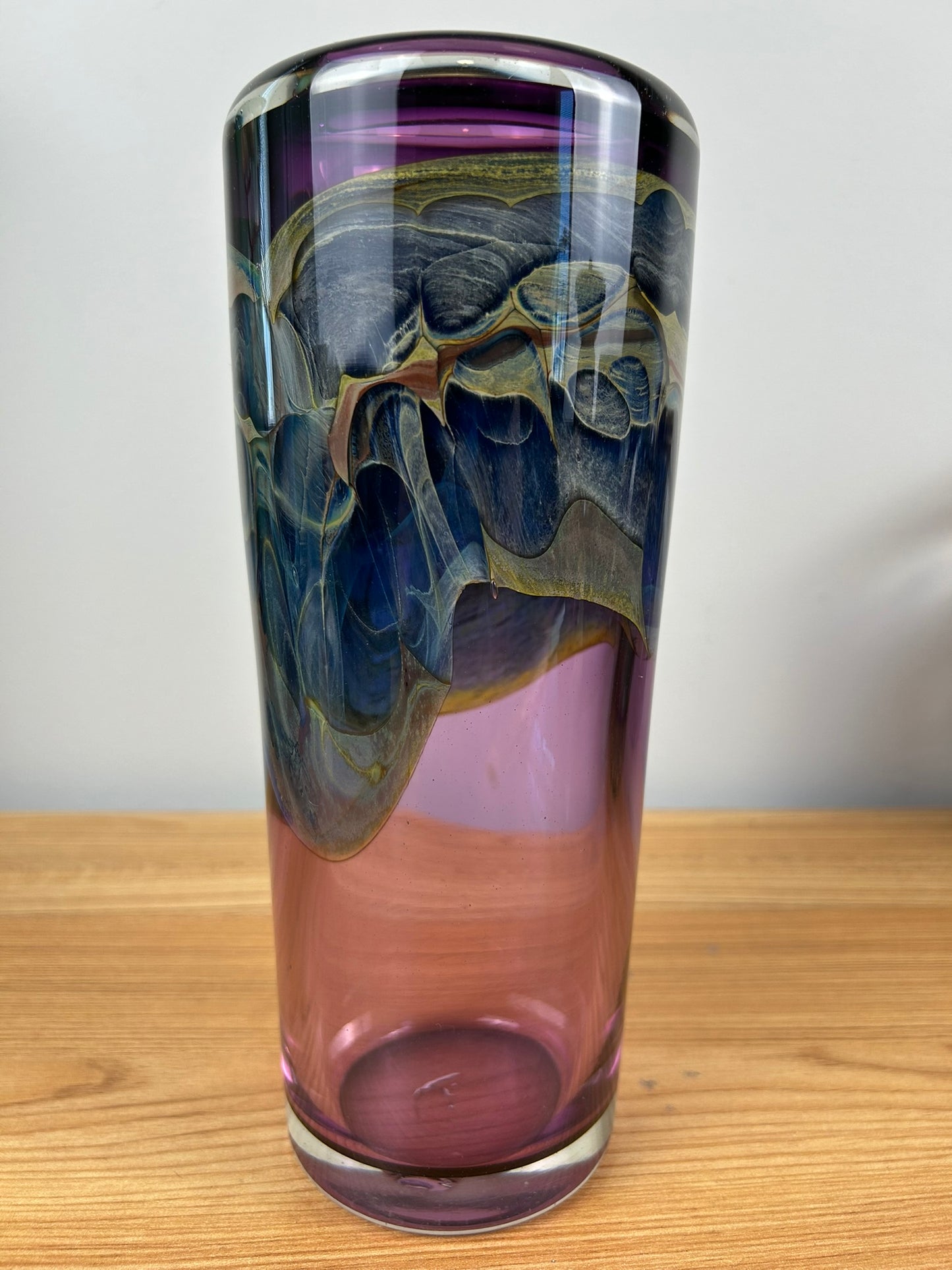 Brent Kee Young artistic glass vase 9.5" tall - signed Studio Glass Vase