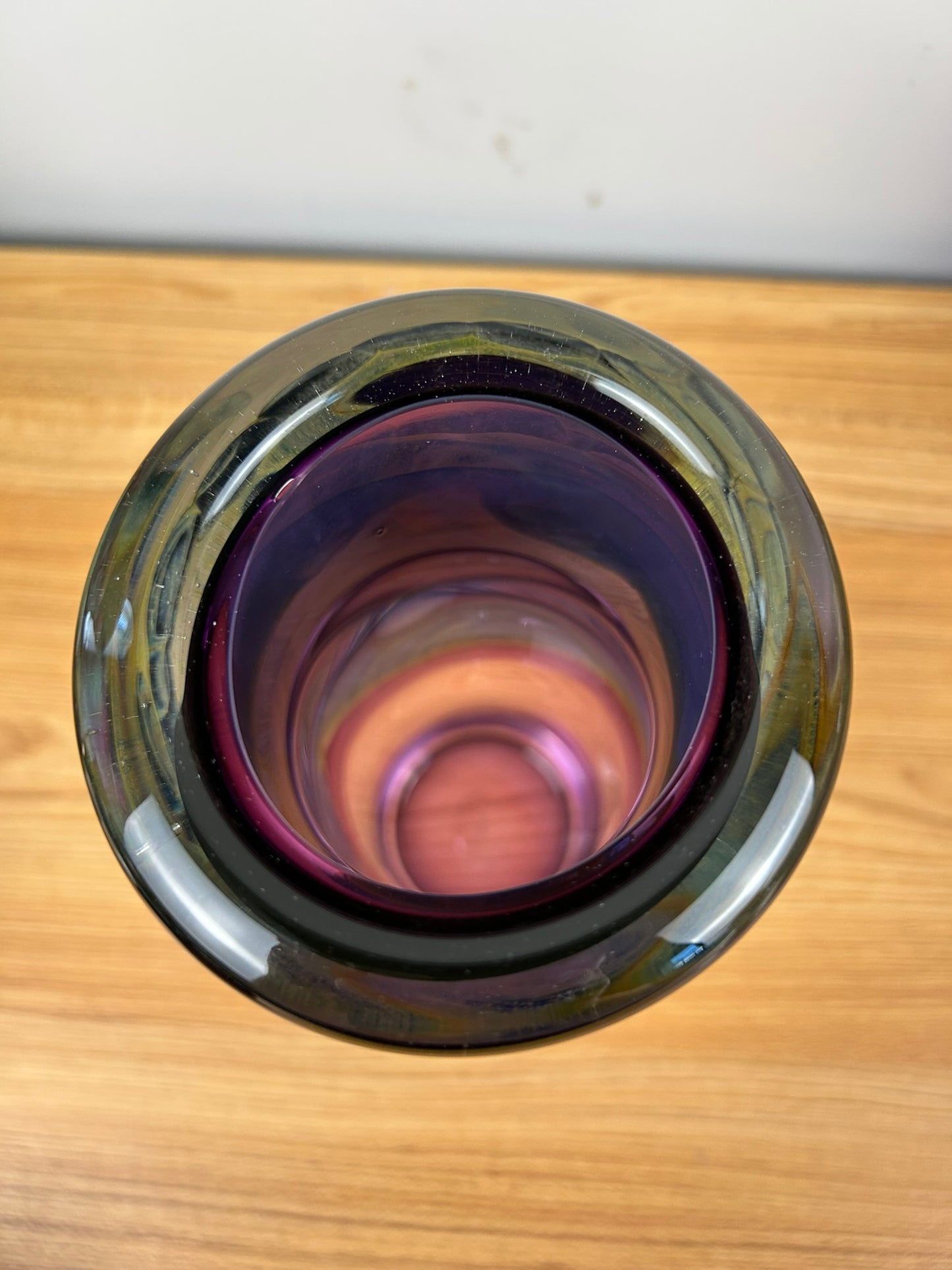 Brent Kee Young artistic glass vase 9.5" tall - signed Studio Glass Vase