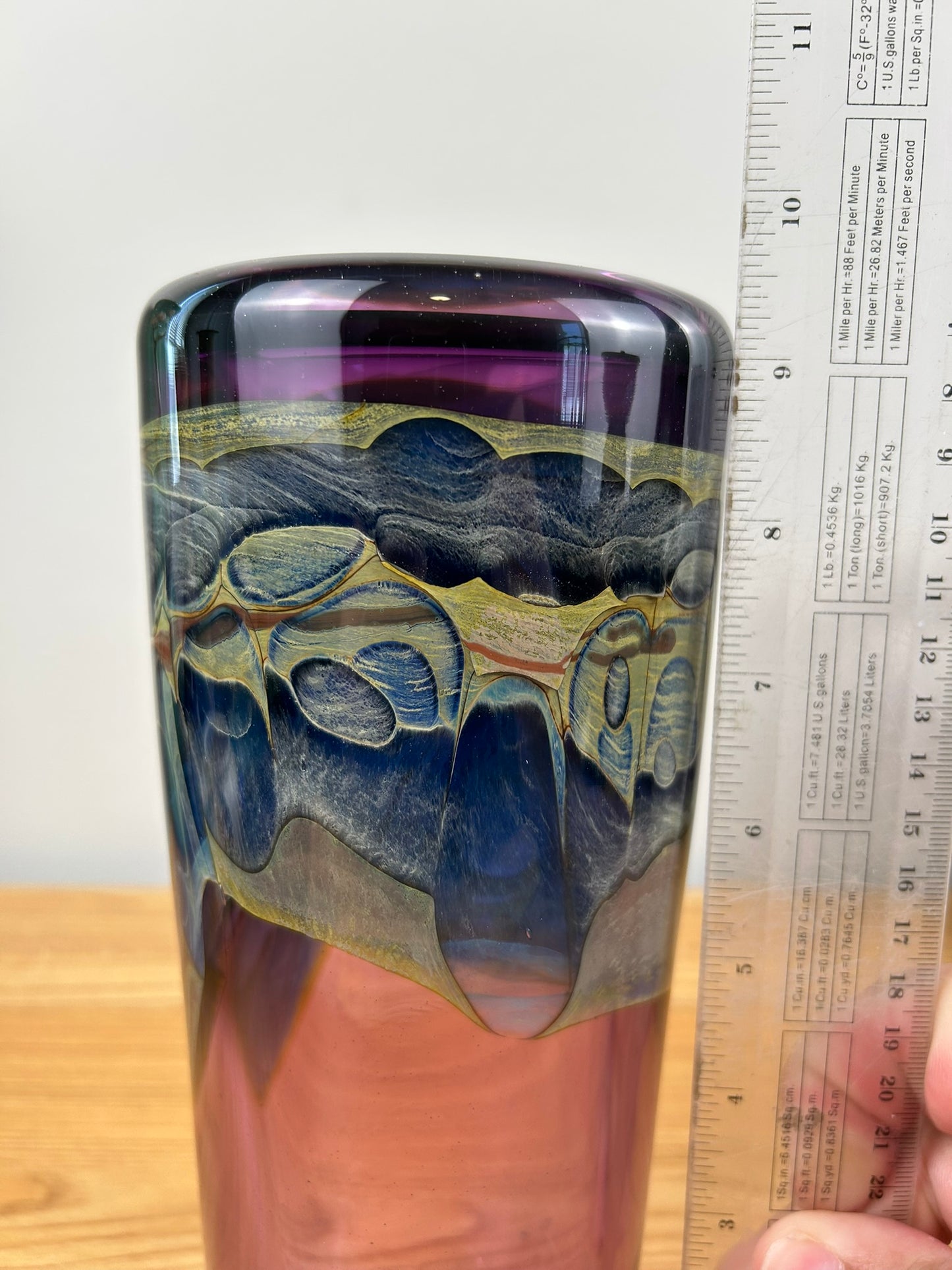 Brent Kee Young artistic glass vase 9.5" tall - signed Studio Glass Vase