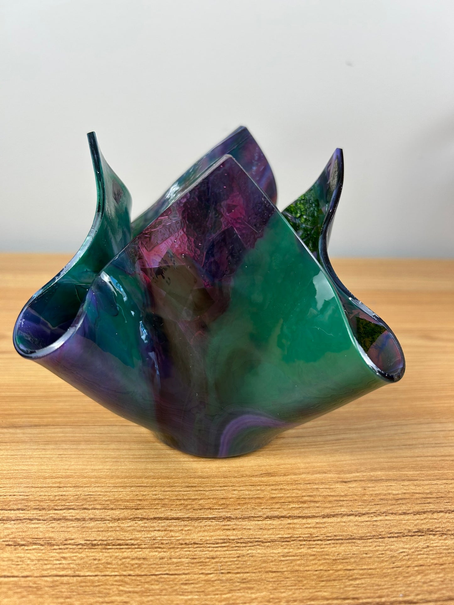 Tony Serviente Glass Handkerchief Vase, Studio Art, Hand Made & Signed 2002