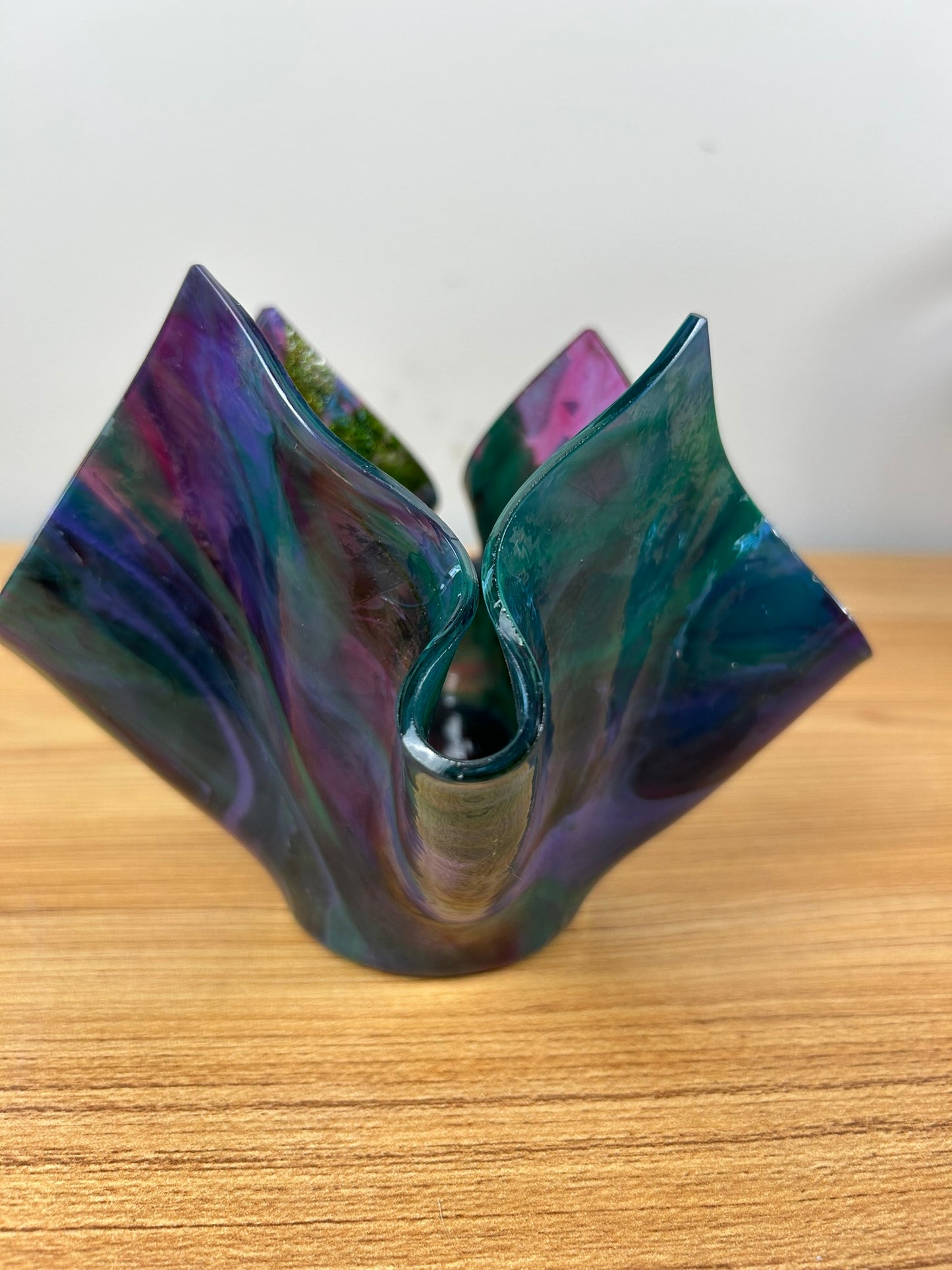 Tony Serviente Glass Handkerchief Vase, Studio Art, Hand Made & Signed 2002