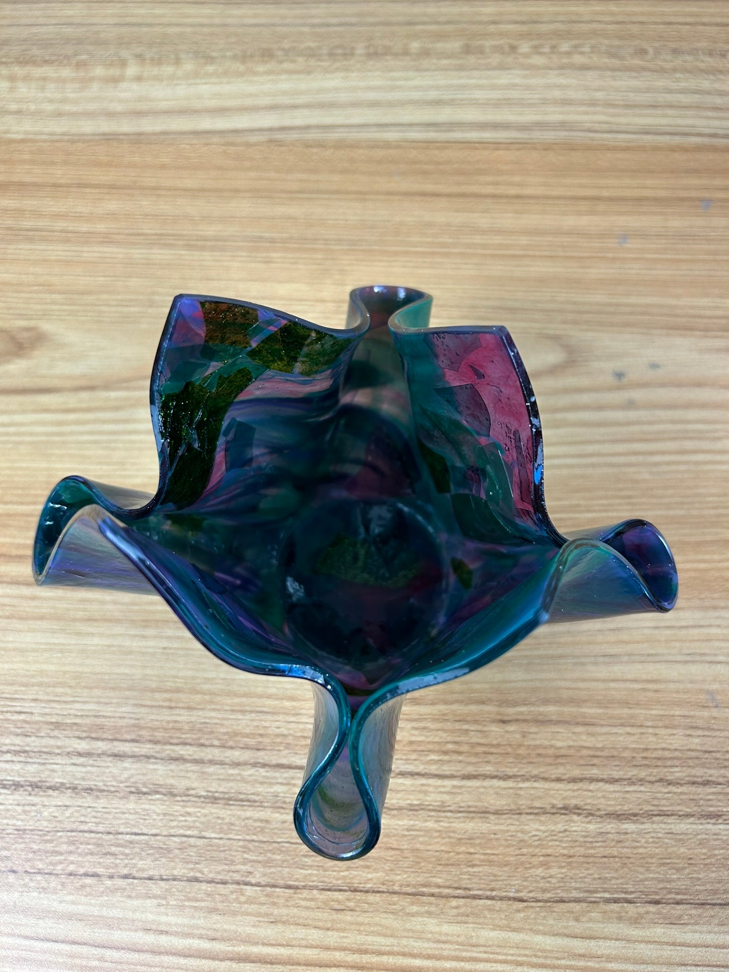 Tony Serviente Glass Handkerchief Vase, Studio Art, Hand Made & Signed 2002
