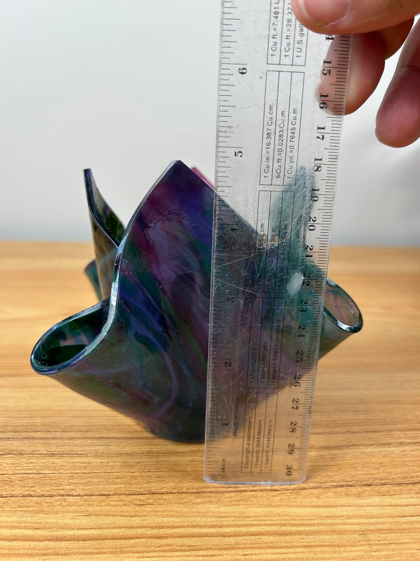 Tony Serviente Glass Handkerchief Vase, Studio Art, Hand Made & Signed 2002