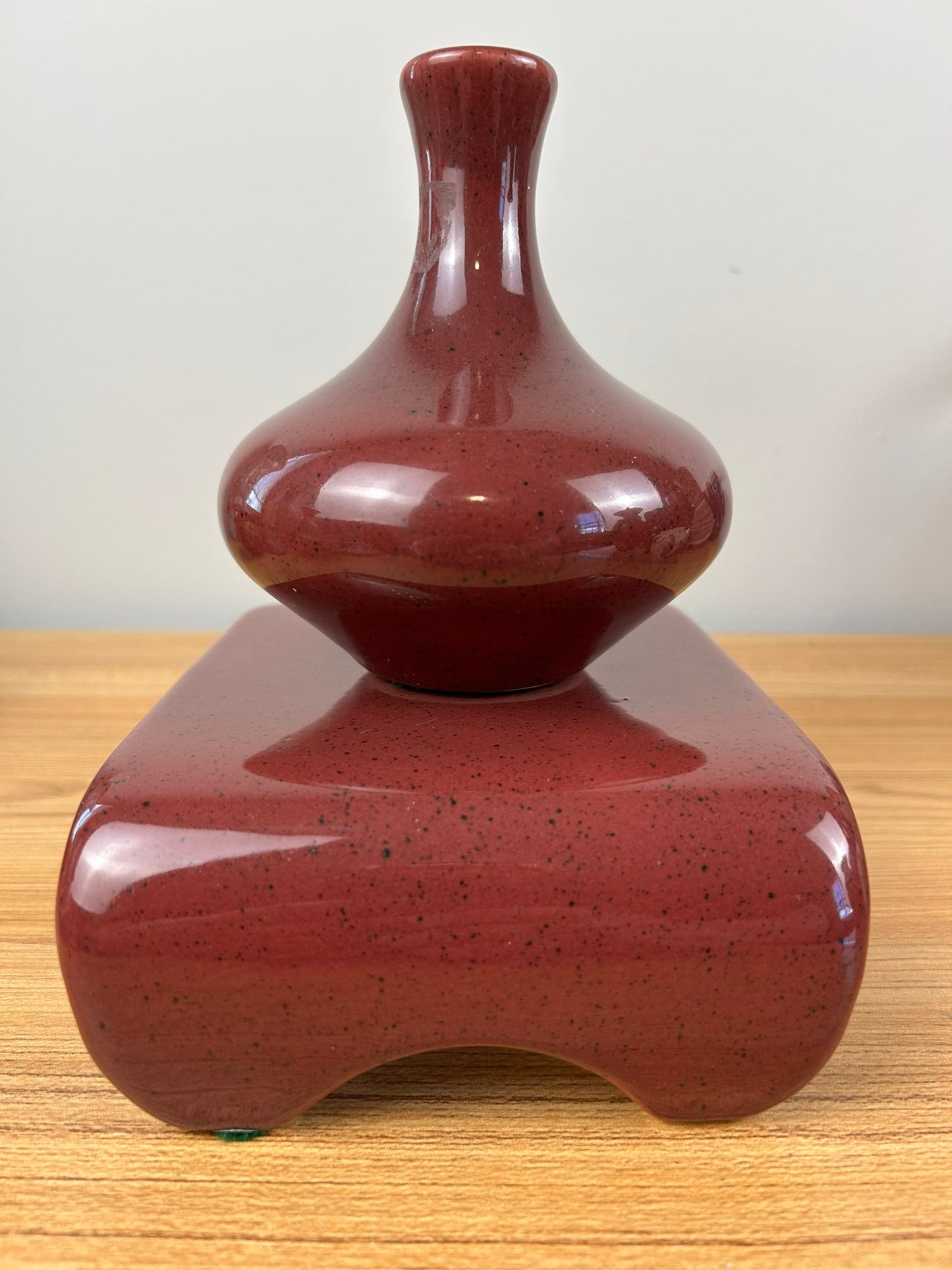 HAEGER Red Pottery Pedestal Plant Stand Riser Display Stand With Vase 140-01