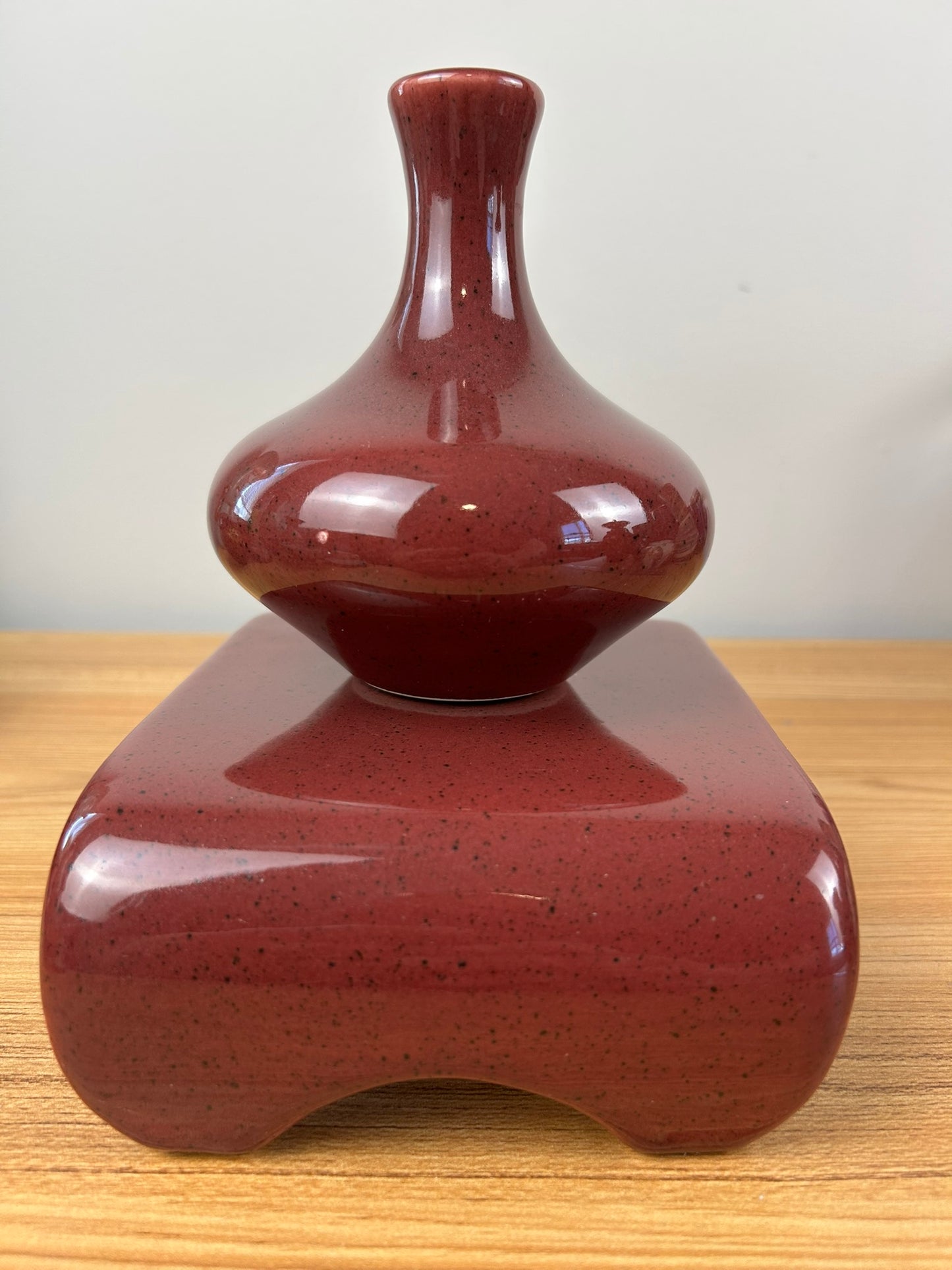 HAEGER Red Pottery Pedestal Plant Stand Riser Display Stand With Vase 140-01