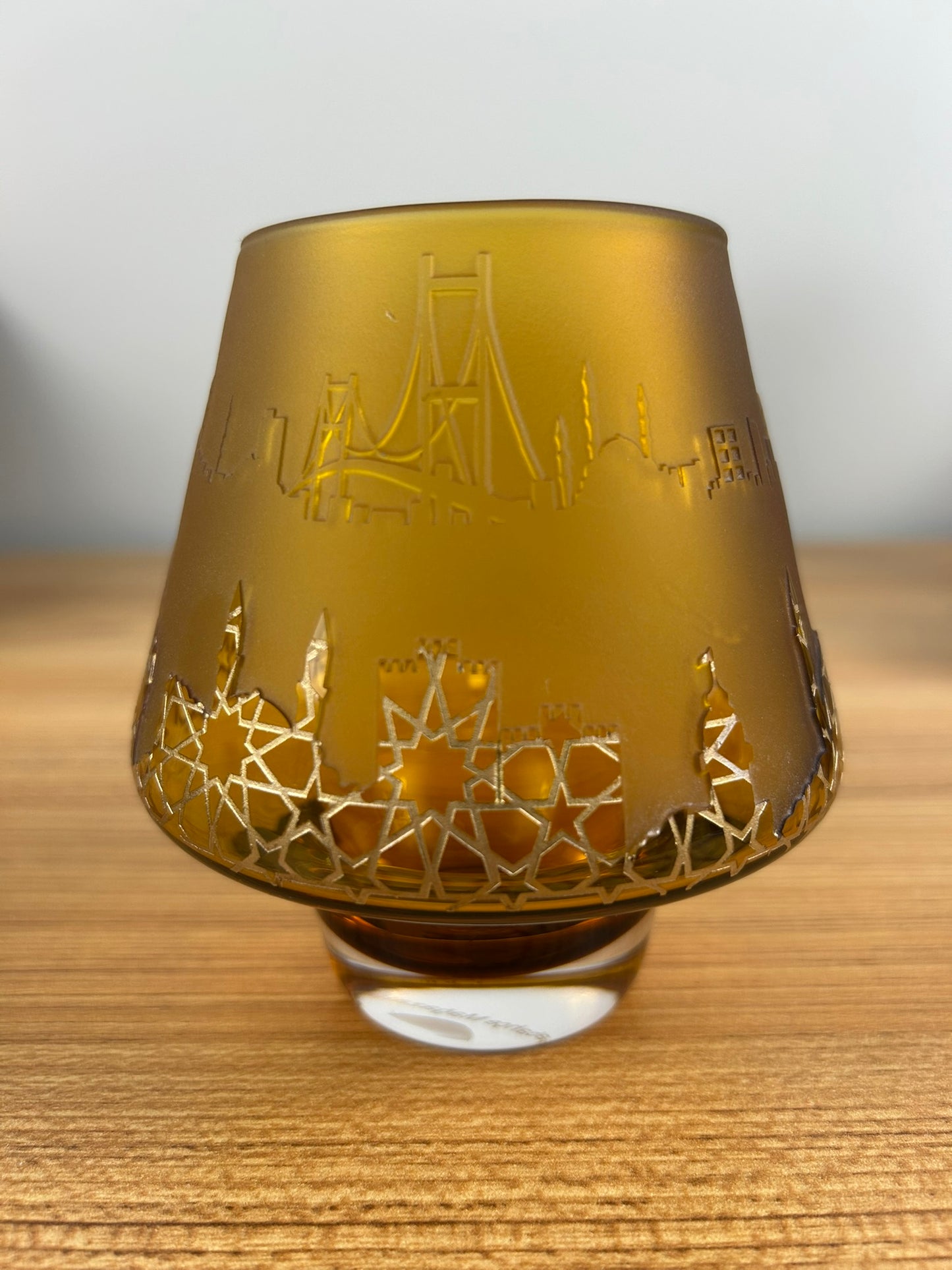 Pasabahce Magazalari Siluet Mumluk Etched Skyline Amber Glass Votive Holder