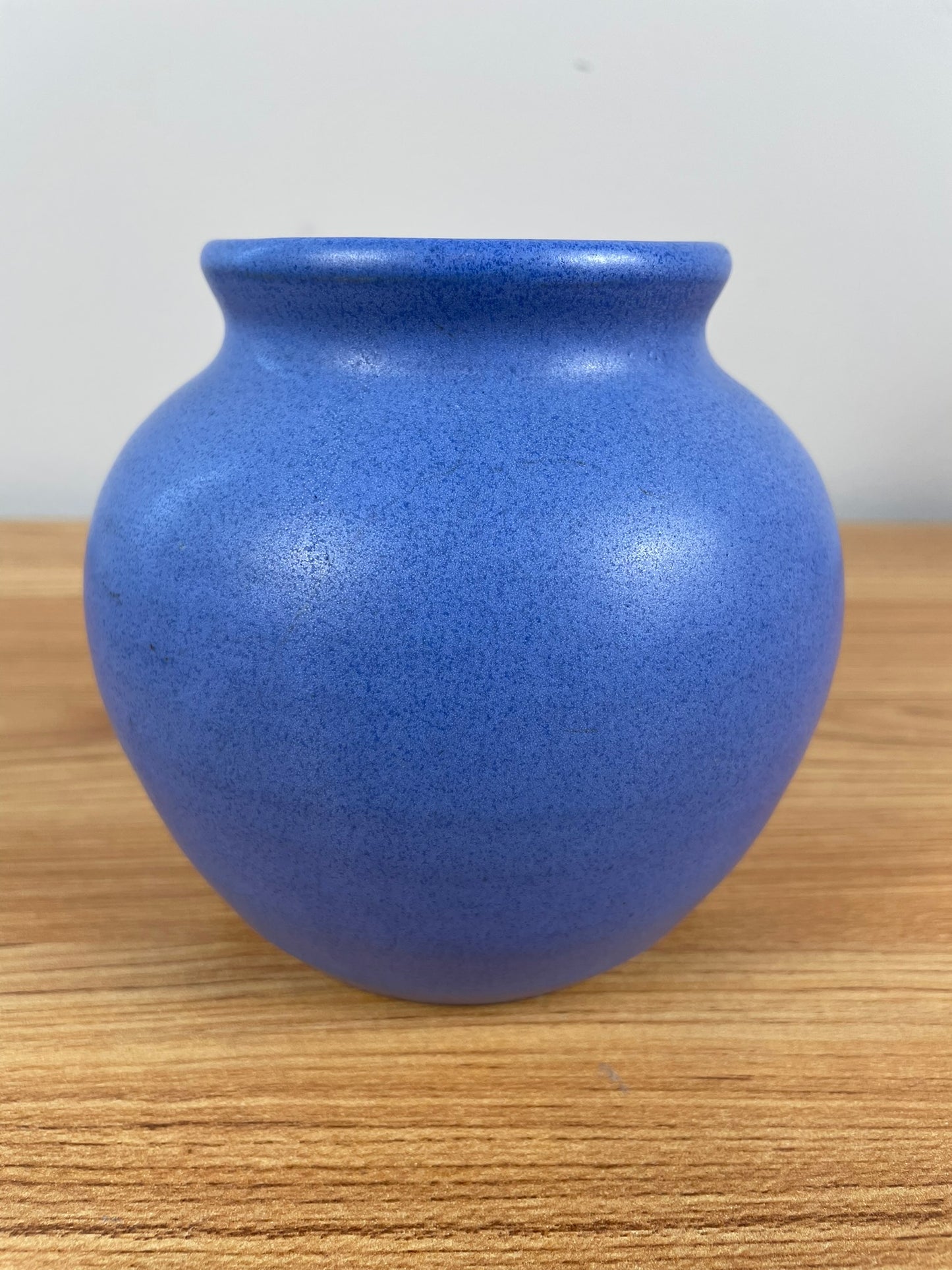 Niloak Art Pottery Vintage Vibrant Matte Blue Bulbous Vase 4.5" Tall