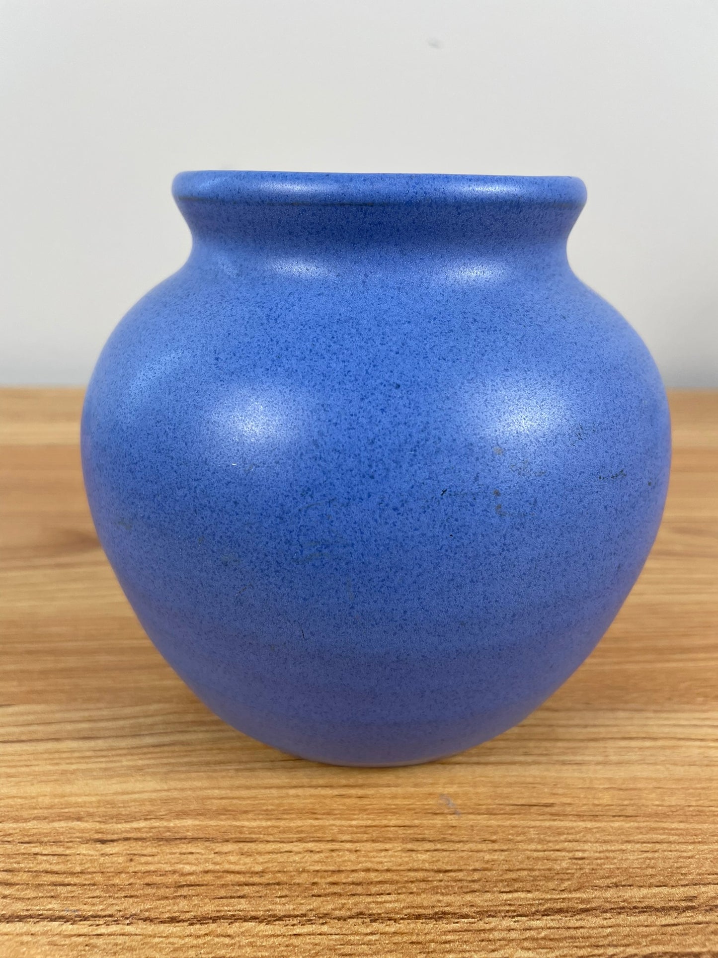 Niloak Art Pottery Vintage Vibrant Matte Blue Bulbous Vase 4.5" Tall