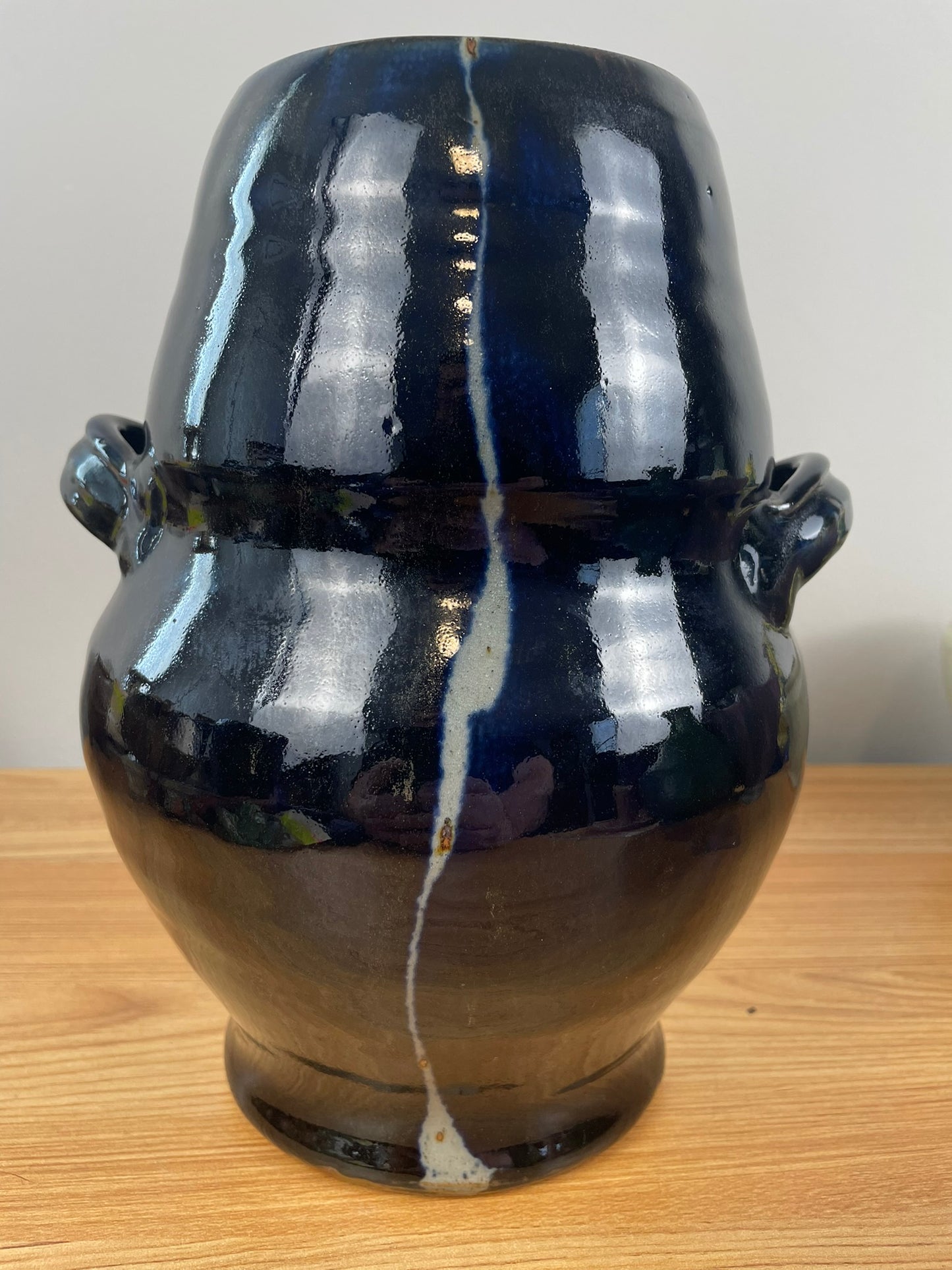 William "Bill" Kremer Studio Pottery Black Handled Vase Notre Dame Professor RARE