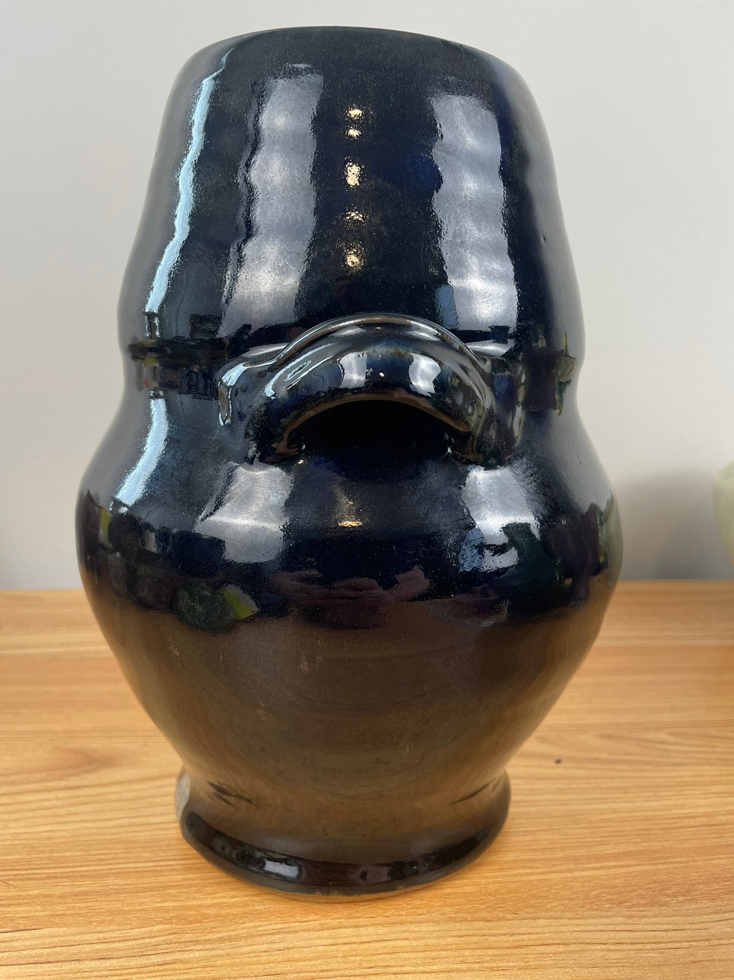 William "Bill" Kremer Studio Pottery Black Handled Vase Notre Dame Professor RARE