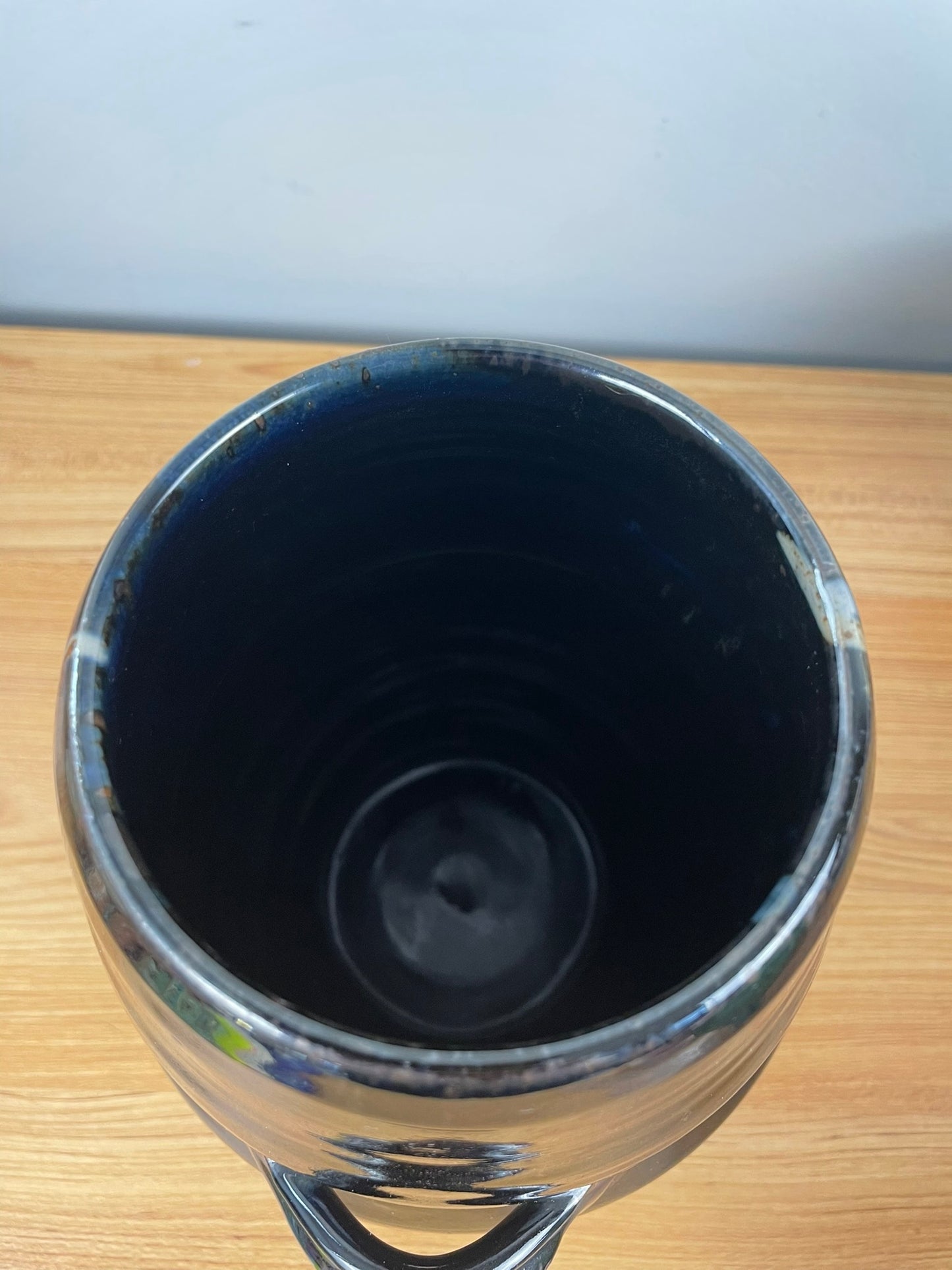 William "Bill" Kremer Studio Pottery Black Handled Vase Notre Dame Professor RARE
