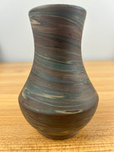 NILOAK Art Pottery 4.5” Mission Swirl Vase With Original Factory Sticker
