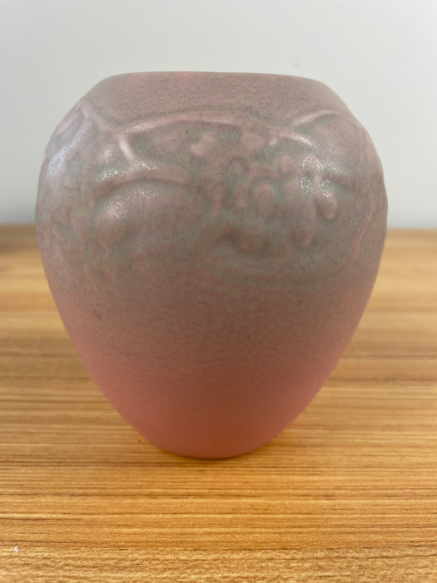 1931 Rookwood Art Pottery Pink Matte 2589 Floral Vine Vase 5"